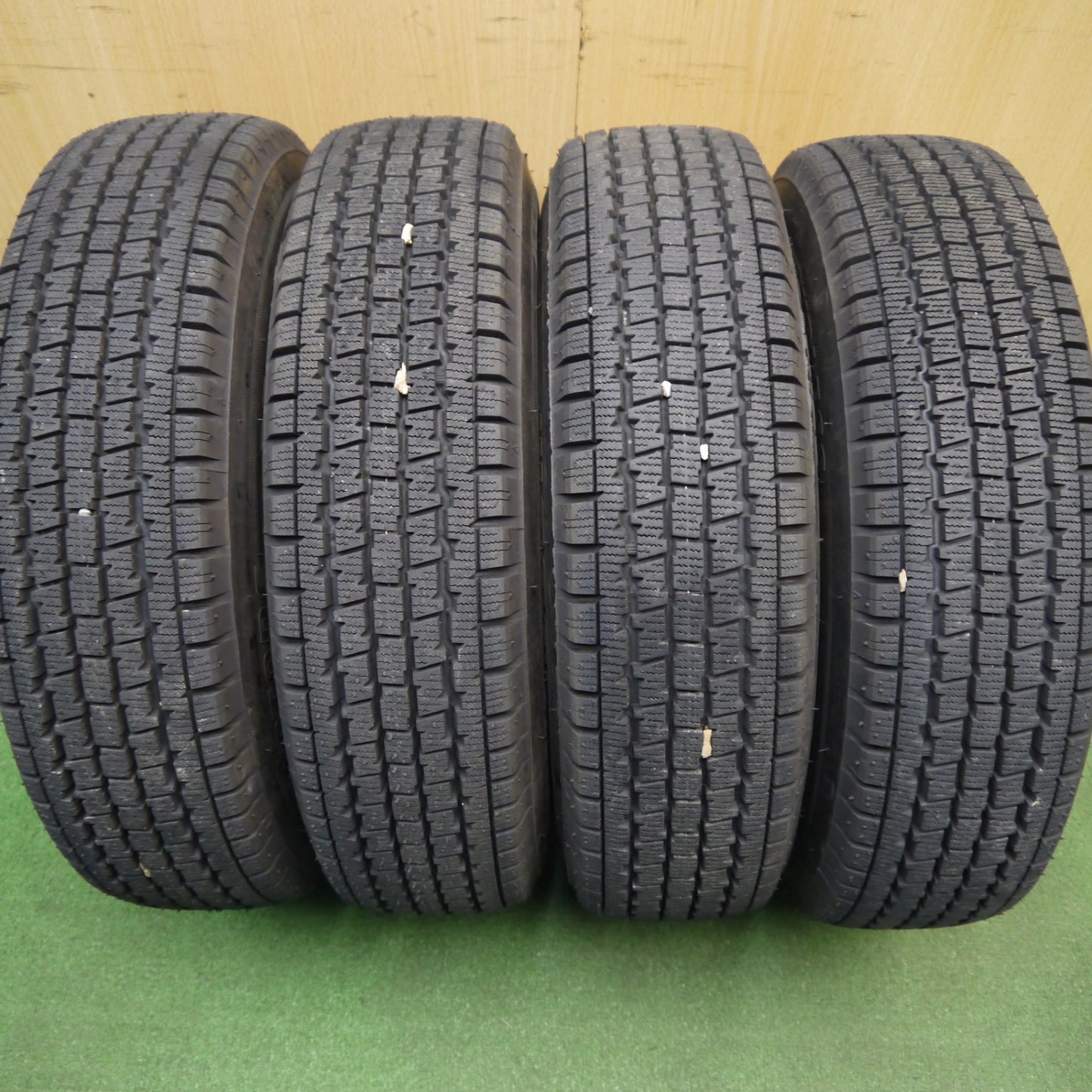 ほぼ未使用！25年★スタッドレス 145/80R12 80/78N ブリヂストン W300 スチール ホイール 12インチ PCD100 110 114.3/4H マルチ★6040312Hス