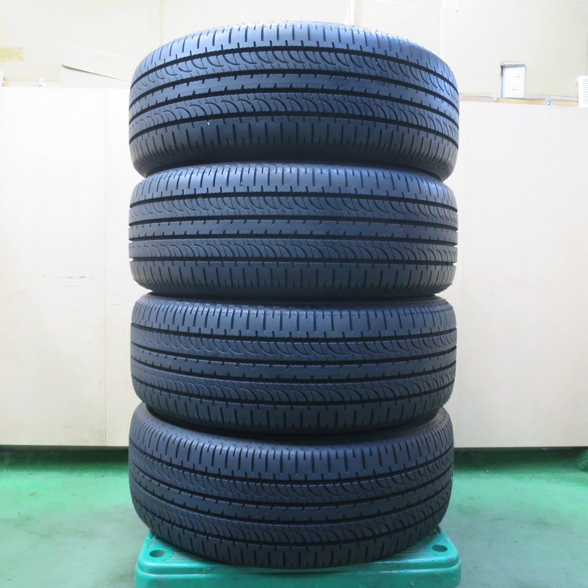 新車外し！23年◎三菱 デリカ D:5 シャモニー 純正 225/55R18 ヨコハマ ジオランダー SUV G055 G055E 18インチ PCD114.3/5H◎6070602イノ