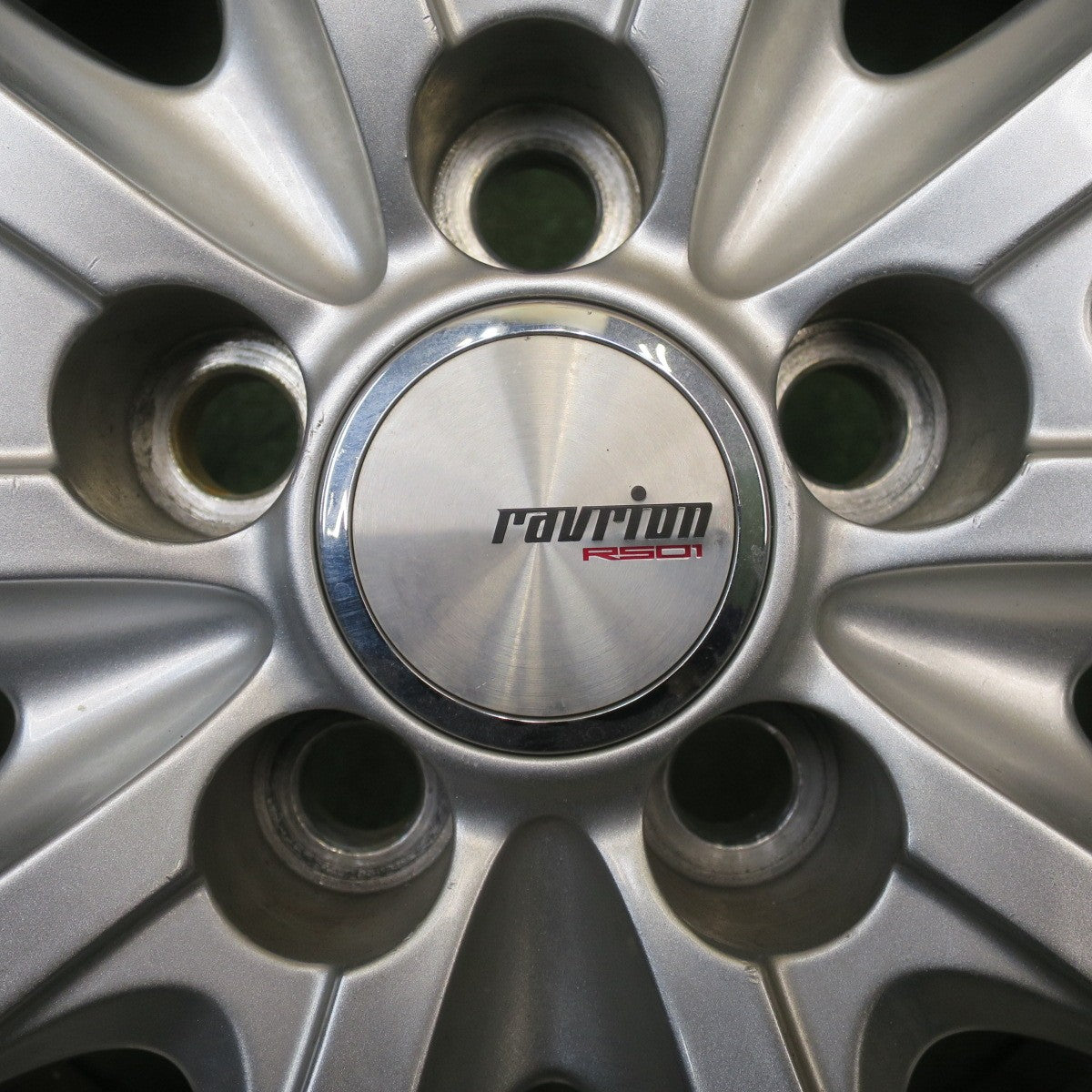 バリ溝！キレイ！8.5分★プリウス 等 195/65R15 スタッドレス グッドイヤー アイスナビ7 ravrion RS01 ラブリオン 15インチ PCD100/5H★6022001NJス