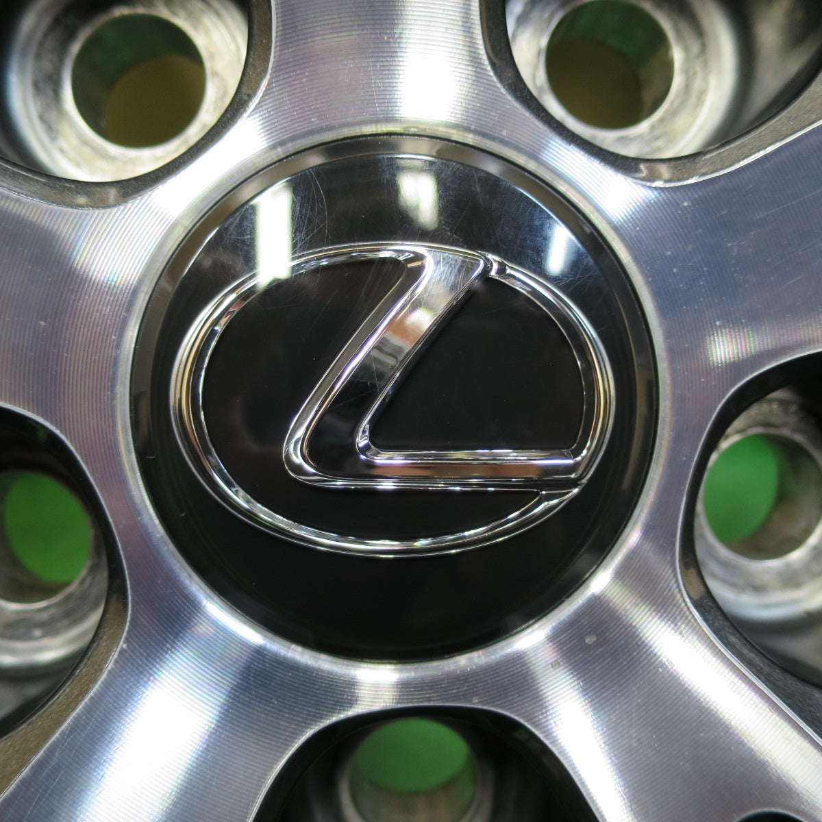 *送料無料* センサー付！バリ溝！キレイ！8.5分★レクサス RX450h バージョンL 純正 235/55R20 スタッドレス ブリヂストン ブリザック DM-V3 PCD114.3/5H★4061303イス