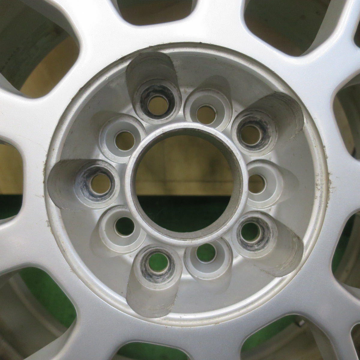 ほぼ未使用！22年★スタッドレス 205/60R16 ヨコハマ アイスガード iG60 社外 アルミ 16インチ PCD100 114.3/5H マルチ★6021709イス