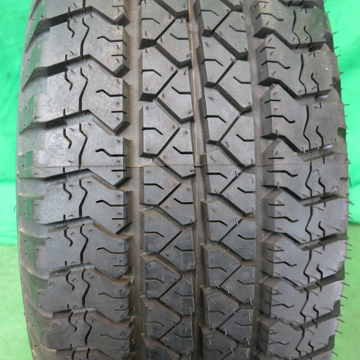*送料無料* タイヤほぼ未使用★ハマー H3 純正 265/75R16 グッドイヤー ラングラー RT/S 16インチ PCD139.7/6H スペア タイヤ★4052005ナノ
