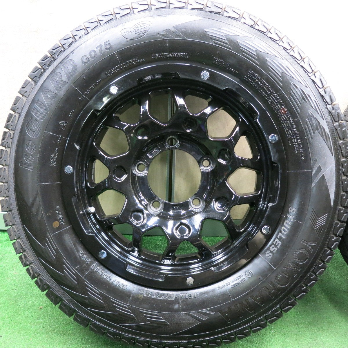 *送料無料* バリ溝！21年！キレイ！9.5分★シエラ 等 LEHRMEISTER LMG MS-9W 195/80R15 スタッドレス ヨコハマ アイスガード G075 レアマイスター MS9W PCD139.7/5H★4060101HAス