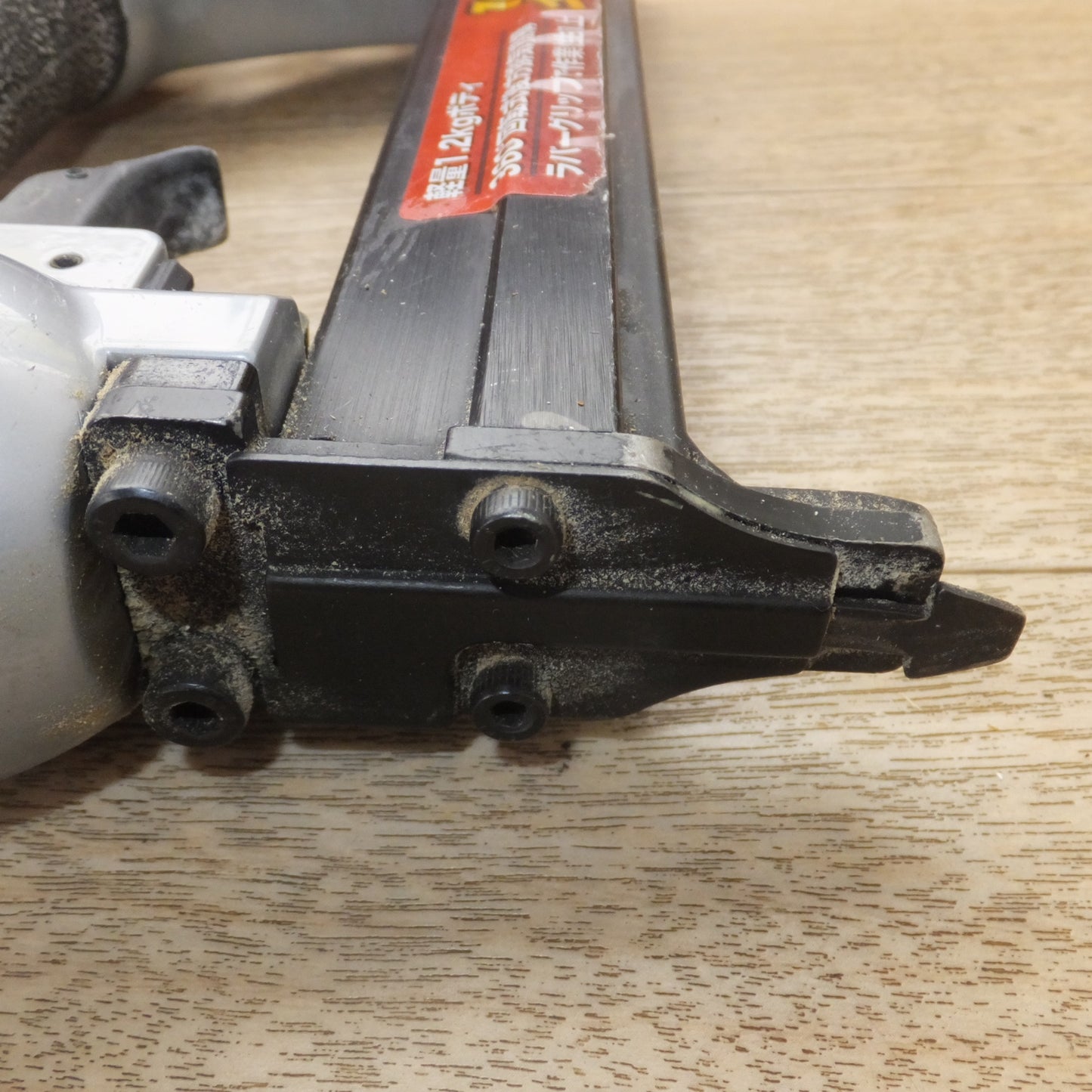 [送料無料] ★藤原産業 SK11 エアー釘打機 SAT-1025 常圧　ステープル 10.0×1.2×0.6mm 10～25mm 使用空気圧力 0.5～0.8MPa★