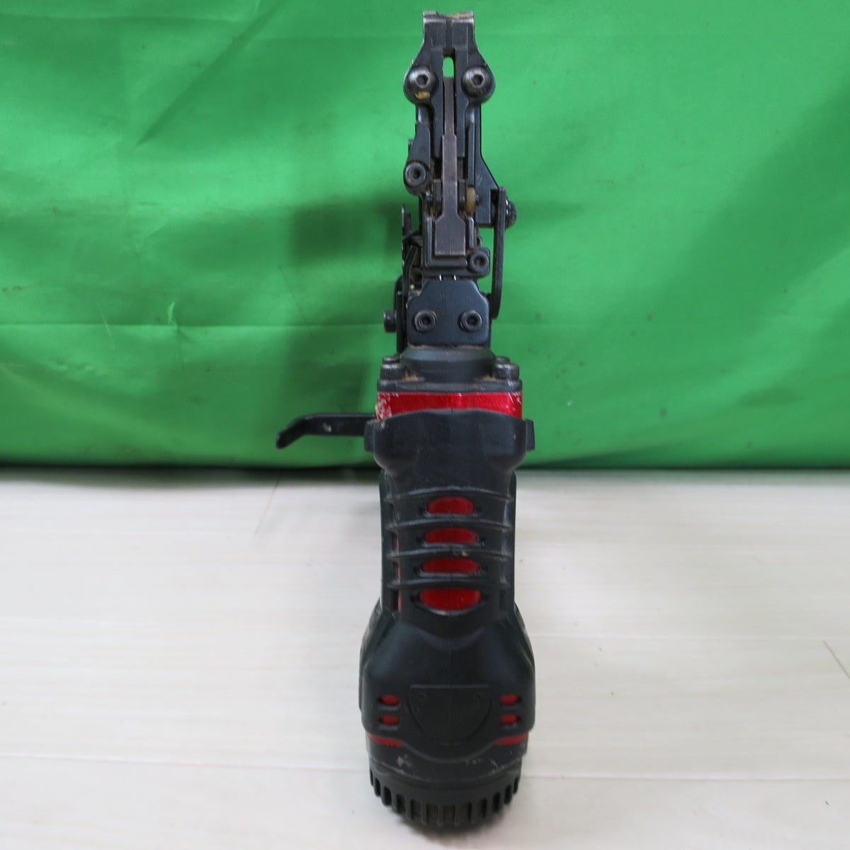 [送料無料] ☆マキタ 高圧 フロア タッカ エアダスタ付 フロア用 ステープル 4MA線 AT450HA ケース付き エア 工具☆