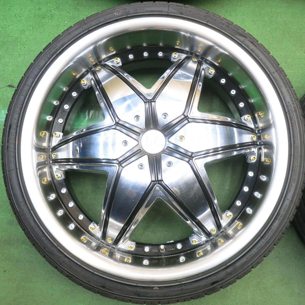 バリ溝！25年！9.5分◎DON CORLEONE HEXAWILD 495 255/30R22 グリンランダー L-ZEAL56 ドン コルレオーネ ヘキサワイルド 22インチ PCD114.3 127/5H マルチ◎6092709HAノ