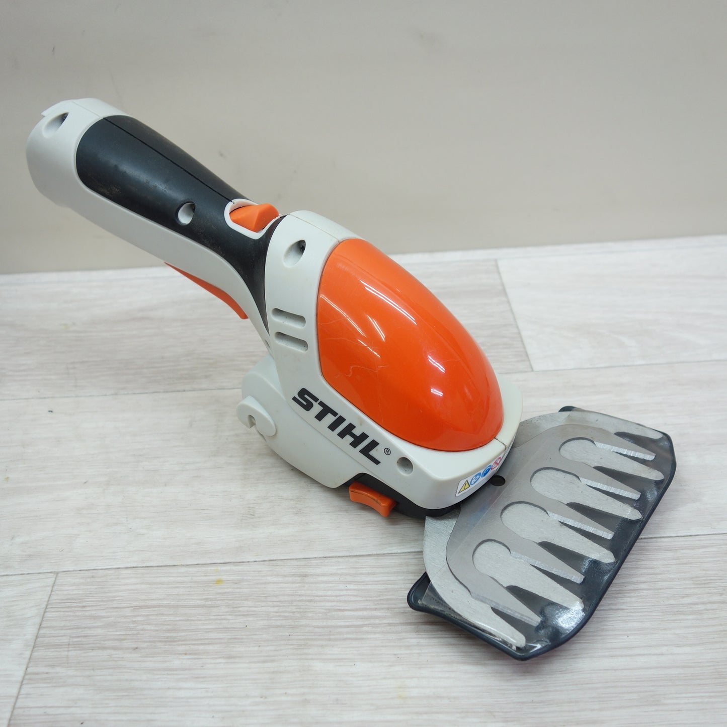 [送料無料] キレイ☆STIHL バッテリー ガーデン バリカン HSA25 スチール 充電式 ヘッジトリマー☆
