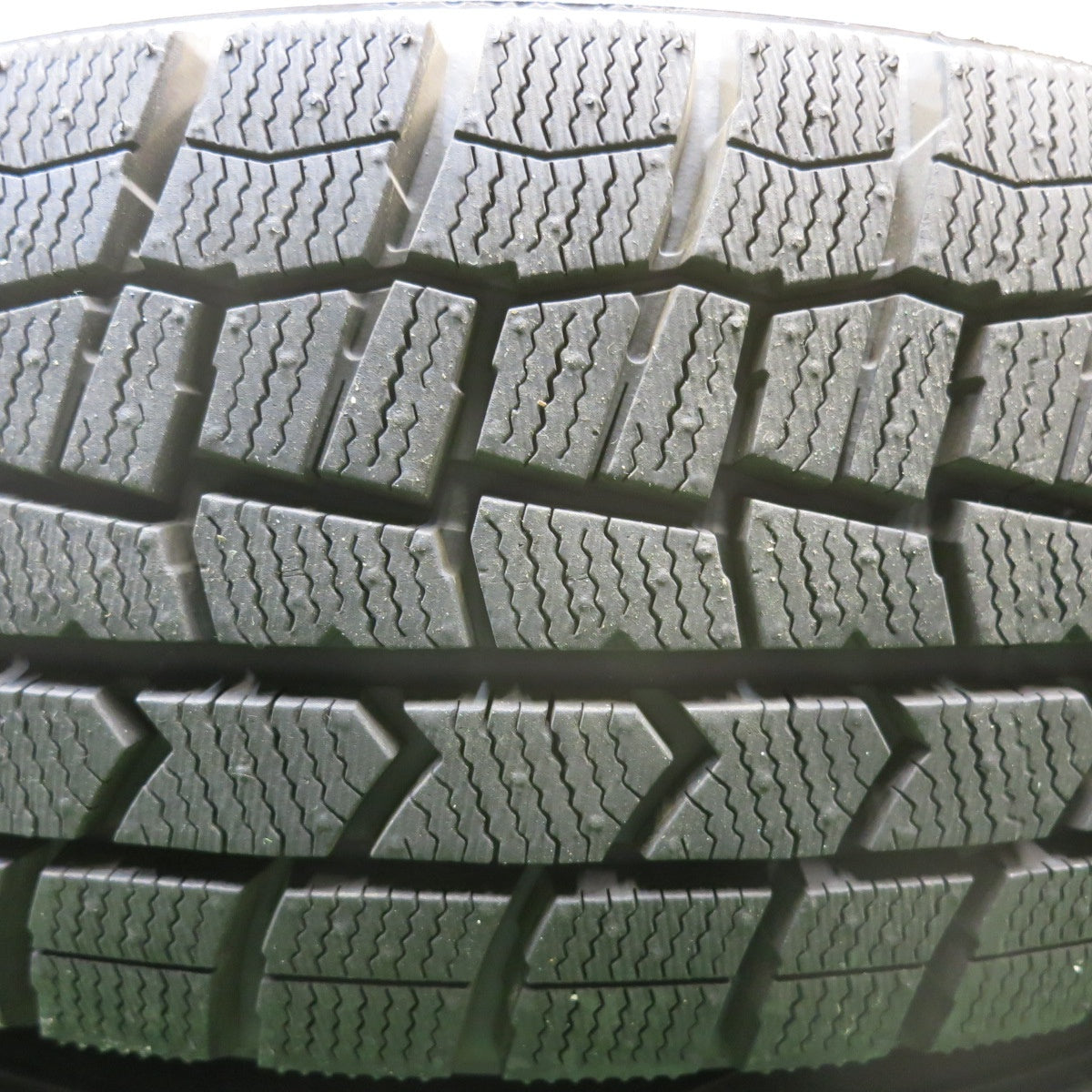 ほぼ未使用！23年！キレイ★シエンタ 等 185/65R15 スタッドレス ダンロップ ウインターマックス WM02 ravrion RS01 ラブリオン 15インチ PCD100/5H★5123109HAス