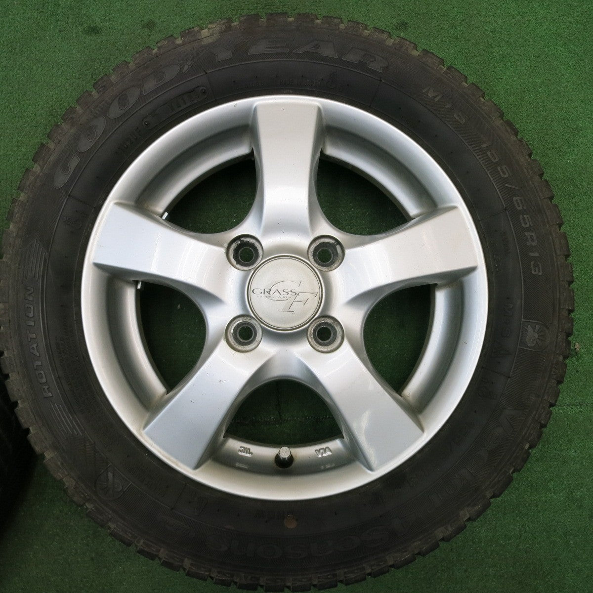バリ溝！23年！9.5分★155/65R13 グッドイヤー Vector 4Seasons GRASS グラス 13インチ PCD100/4H★5051402NJス