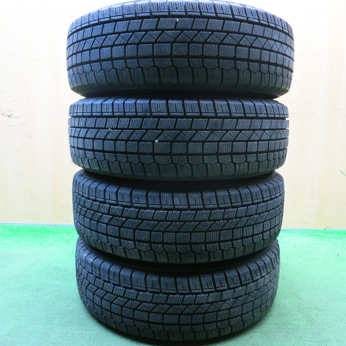 バリ溝！24年！9.5分以上★スタッドレス 175/65R14 ケンダ KR36 アイステック ネオ スチール 14インチ PCD100/4H★5062806HAス