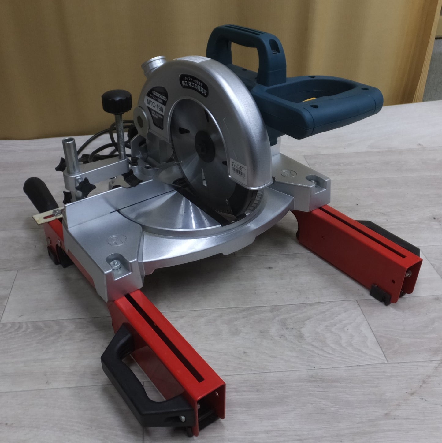 [送料無料] キレイ◆新興製作所 チップソー 切断機 100V 鉄工 木工 両用 MTC-190 卓上 丸ノコ 丸鋸 丸のこ 電動 工具◆