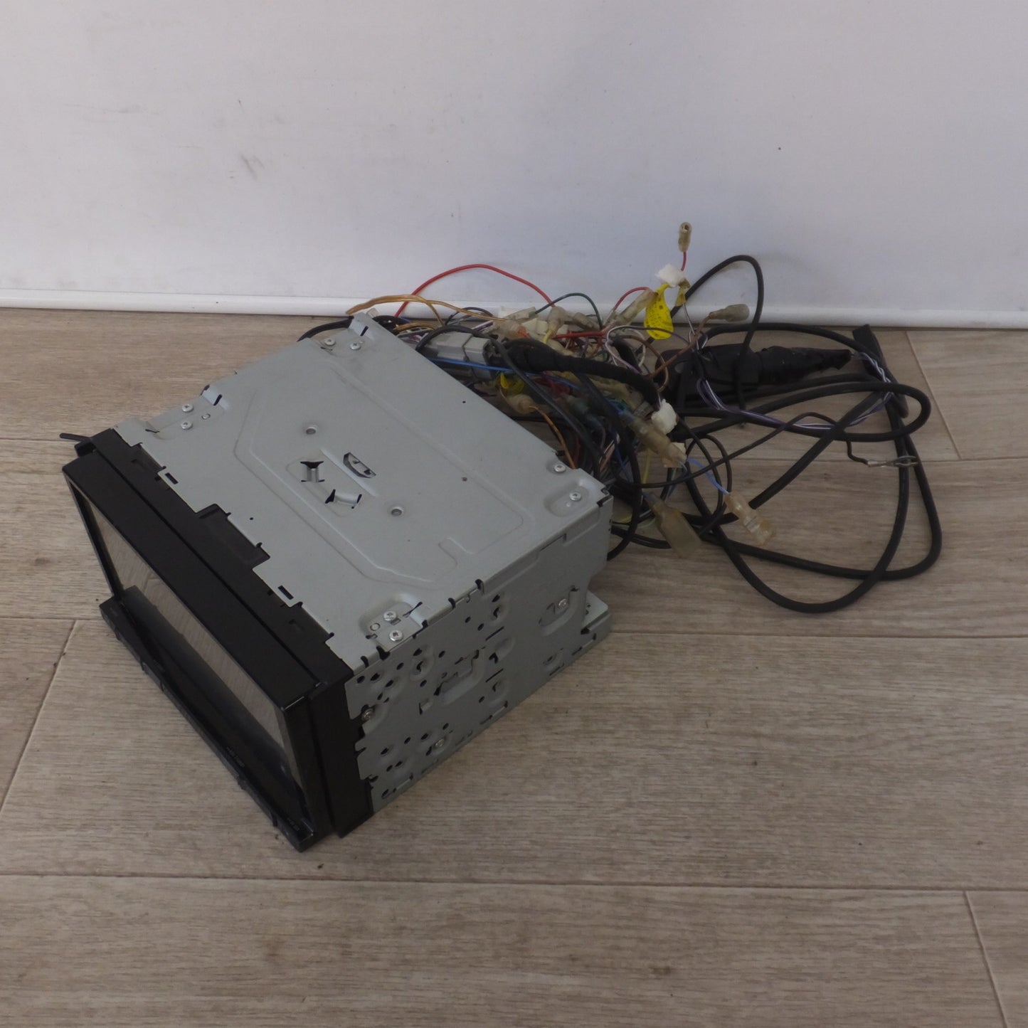 [送料無料] ★カロッツェリア carrozzeria AV一体型メモリーナビゲーション 楽ナビ AVIC-RZ09[5]★