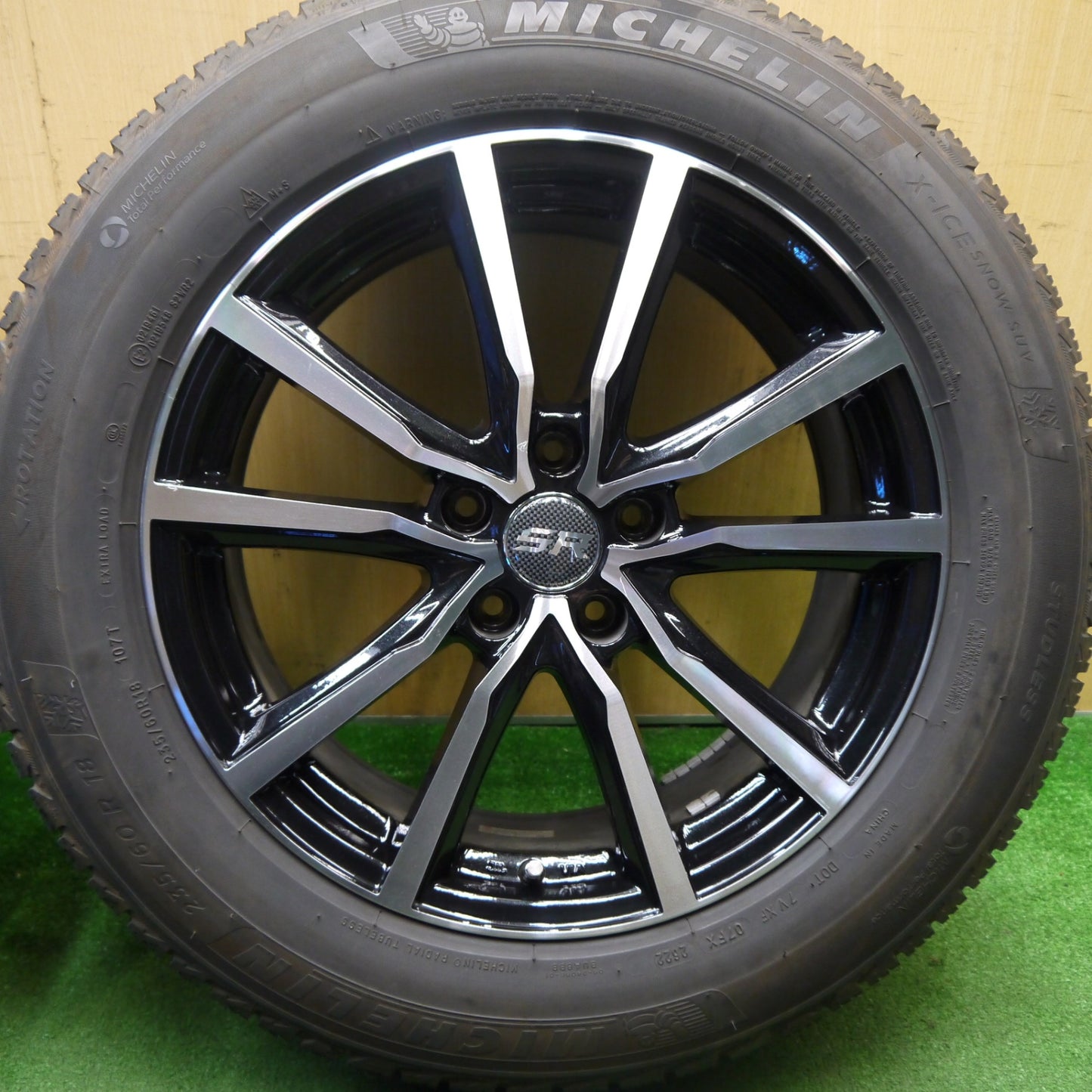 [送料無料] バリ溝！22年！キレイ！9分★スタッドレス 235/60R18 ミシュラン X-ICE SNOW SUV STRANGER ストレンジャー 18インチ PCD114.3/5H★5040705Hス