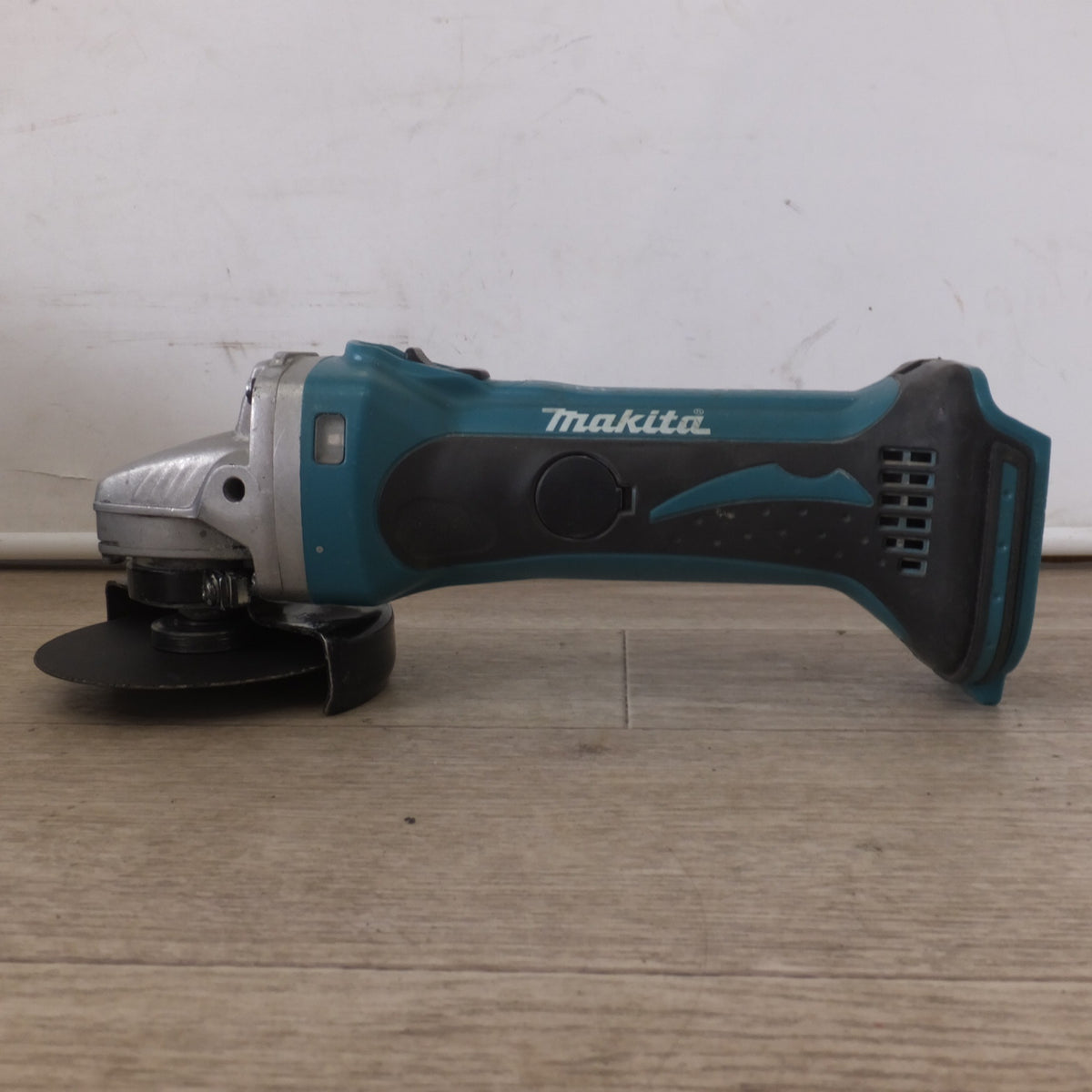 ★マキタ makita 100mm 充電式ディスクグラインダ GA400D　バッテリ BL1430　充電器 DC18RA T　セット★