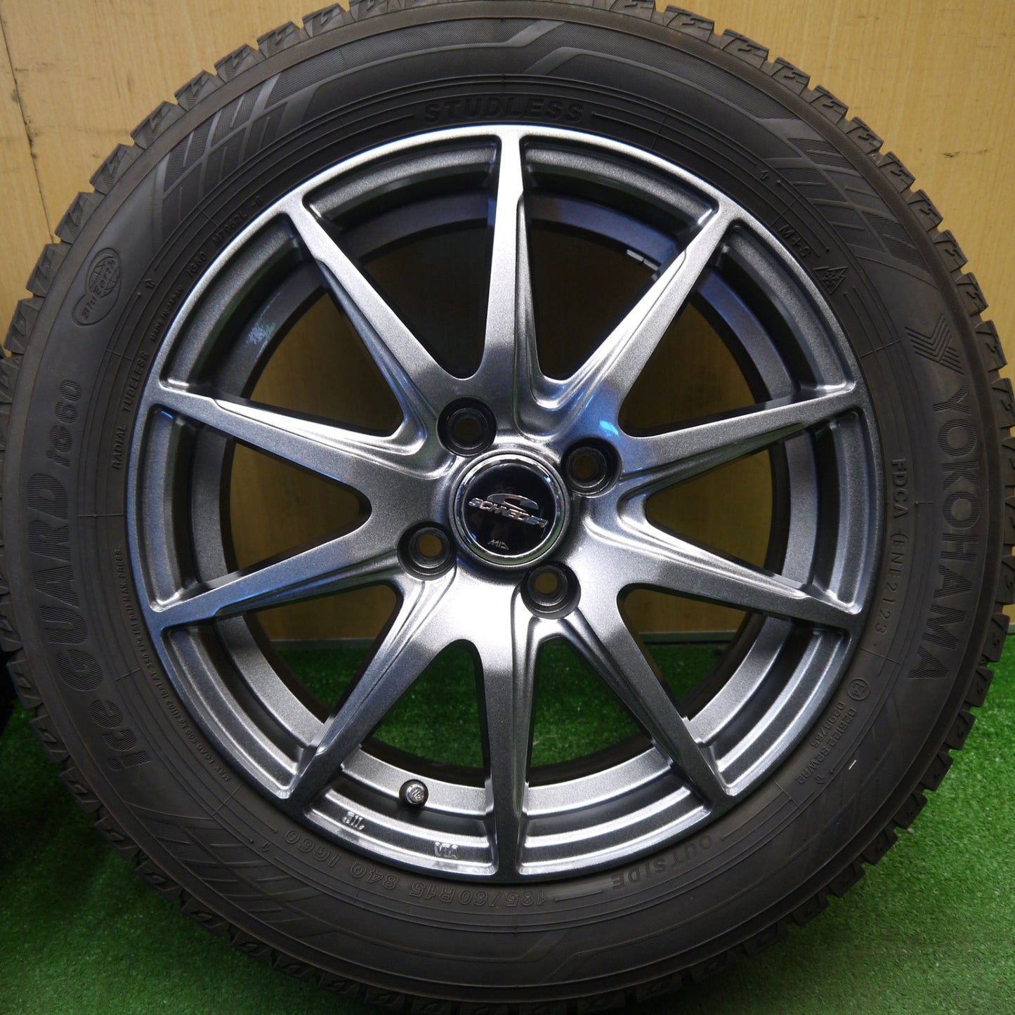バリ溝！23年！キレイ！9分★スタッドレス 185/60R15 ヨコハマ アイスガード iG60 SCHNEIDER MiD シュナイダー 15インチ PCD100/4H★6030904Hス