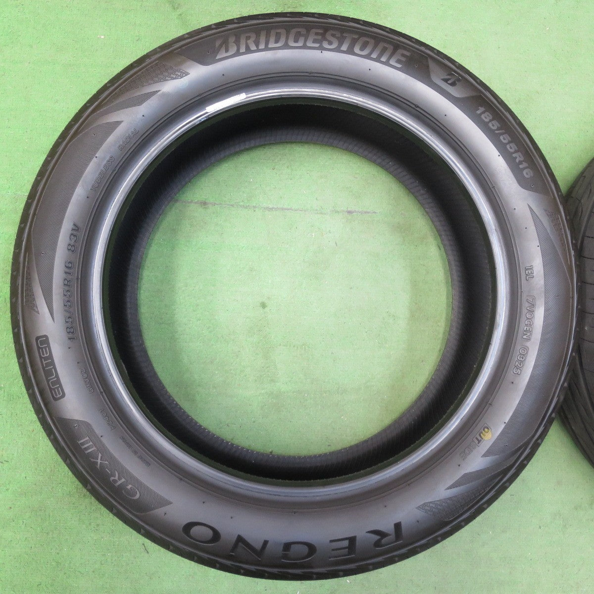 [送料無料] 新車外し！25年★185/55R16 ブリヂストン レグノ GR-X3 タイヤ 16インチ スイフト フィット シャトル グレイス 等★5032606イノタ