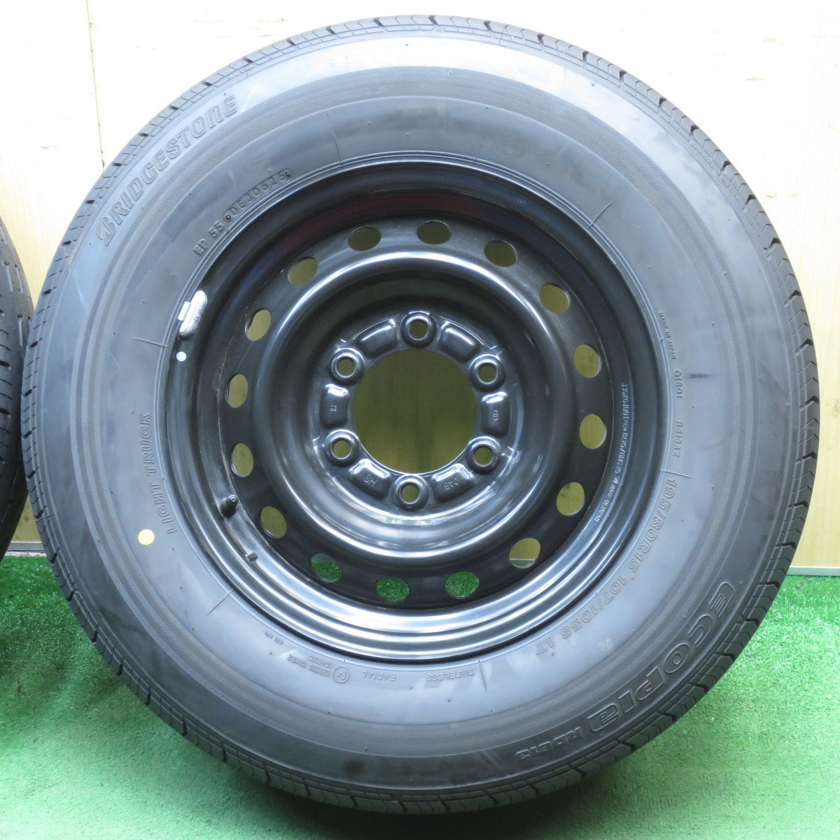 新車外し！26年◎トヨタ ハイエース 純正 スチール 195/80R15 107/105S ブリヂストン エコピア RD613 15インチ PCD139.7/6H◎6091914NJノ