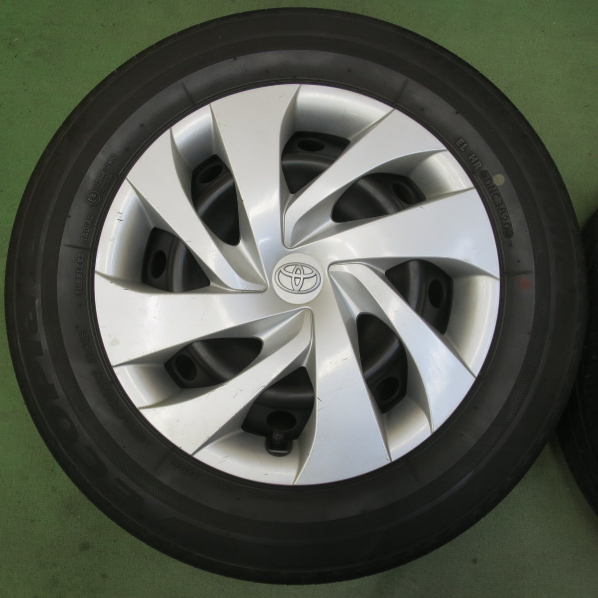 キレイ◎トヨタ ヤリス 純正 スチール 175/70R14 ブリヂストン エコピア EP150 14インチ PCD100/4H◎6061509イノ