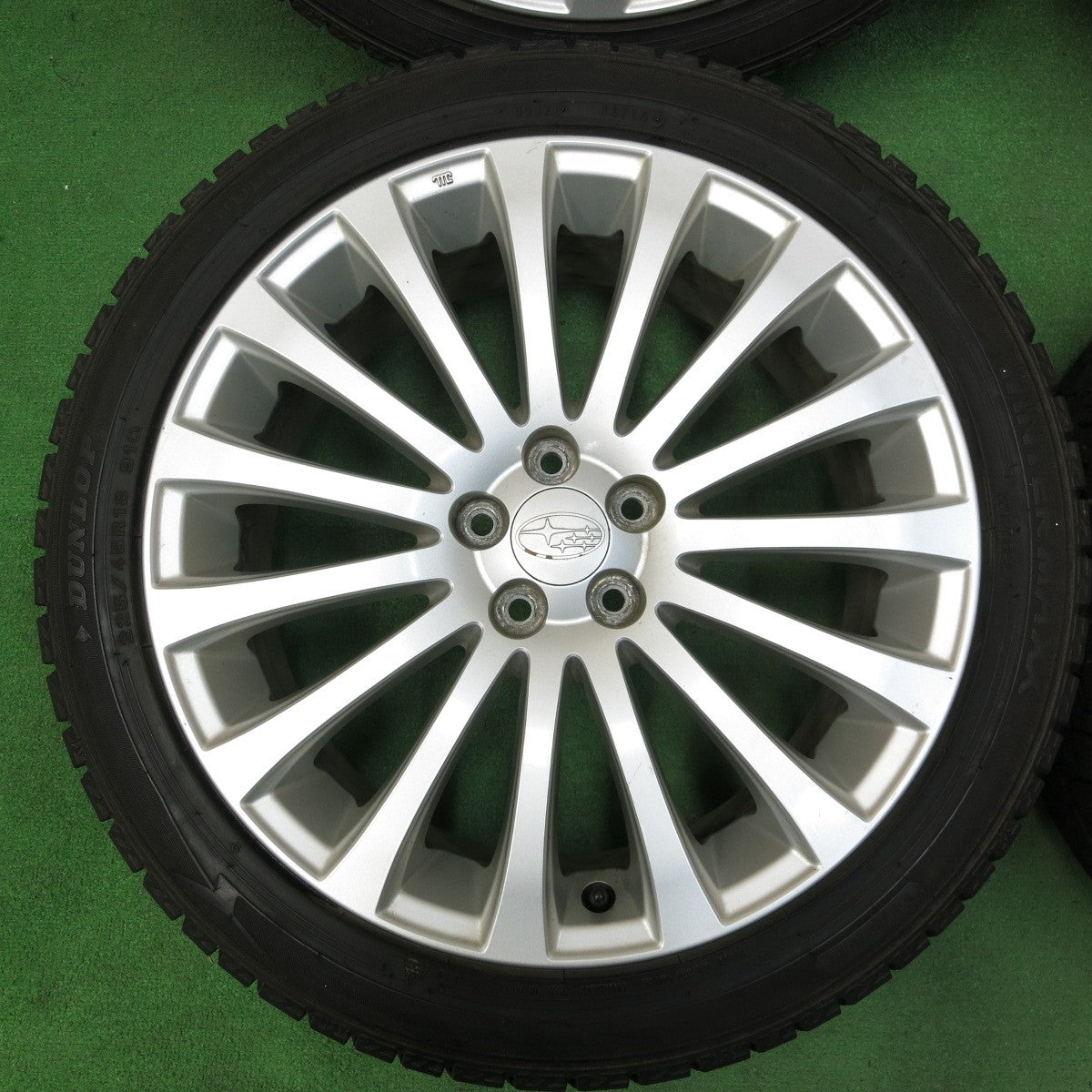 *送料無料* バリ溝！9分★スバル レガシィ 純正 225/45R18 スタッドレス ダンロップ ウインターマックス WM02 18インチ PCD100/5H★4042802KMス