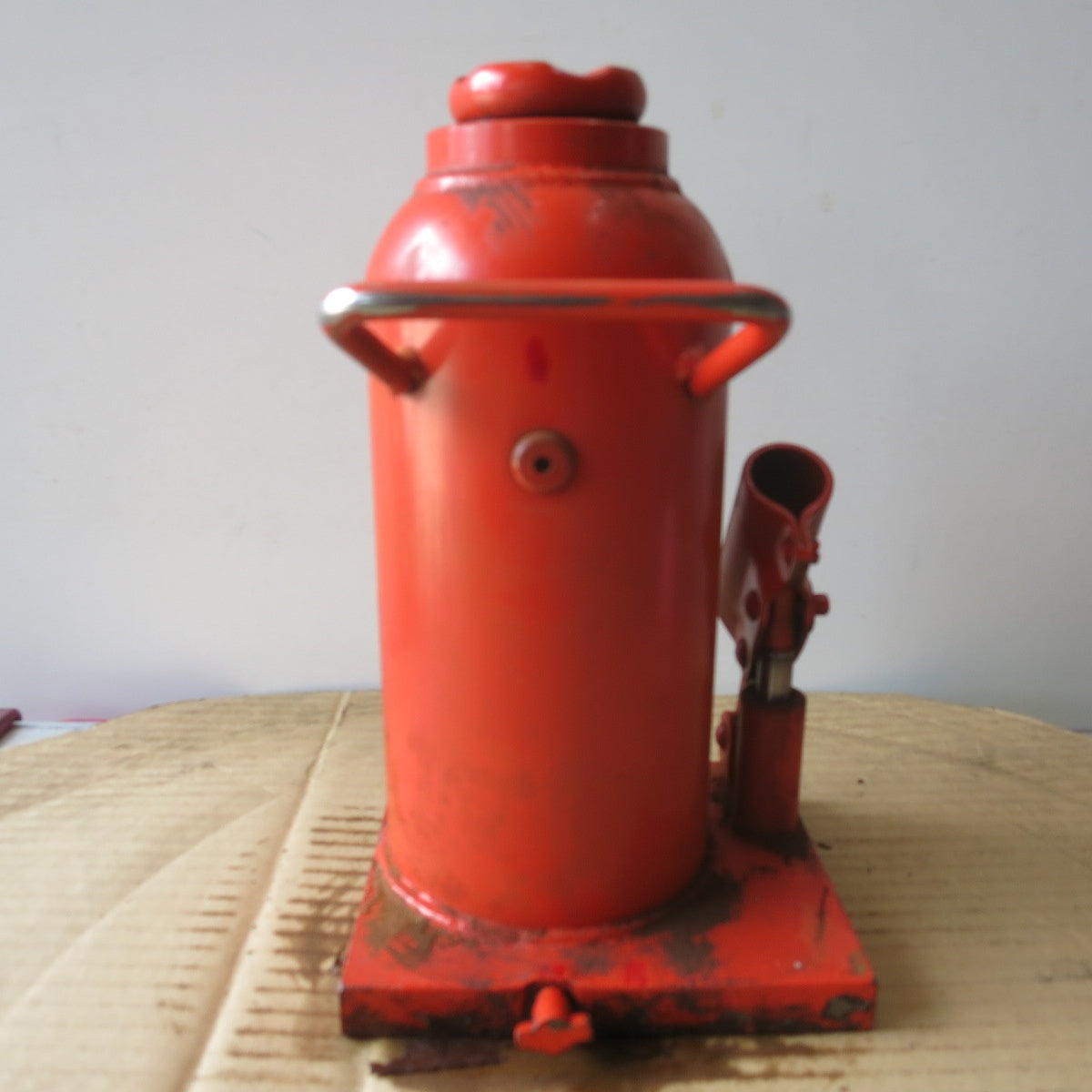 [送料無料] ◆マサダ 油圧 ジャッキ HP-15N 工具 15TON 15ton 15トン 15000kg 油圧式 オイル だるま ダルマ 車載 自動車 点検 整備⑪◆