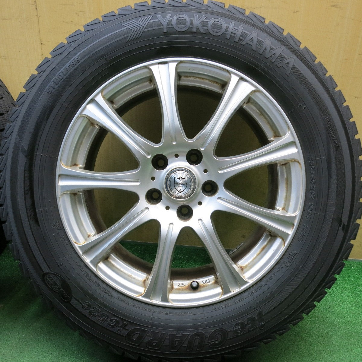 バリ溝！22年！9.5分◎スタッドレス 225/65R17 ヨコハマ アイスガード iG52C JOKER ジョーカー 17インチ PCD114.3/5H◎6083002HAス
