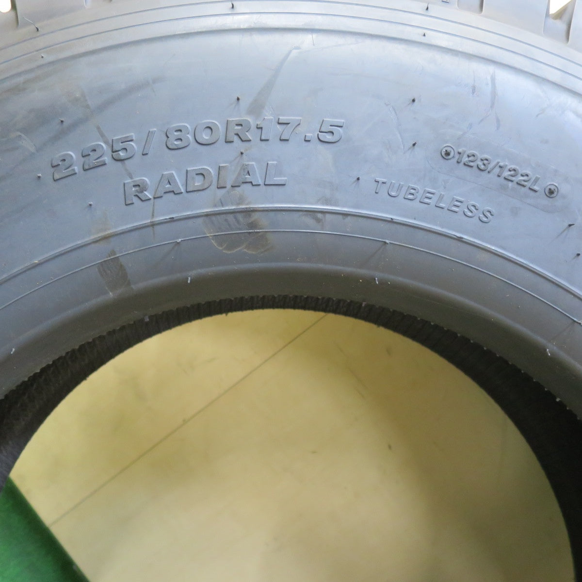 未使用！24年！1本★トラック タイヤ 225/80R17.5 123/122L ブリヂストン L330 17.5インチ★6060103イノタ