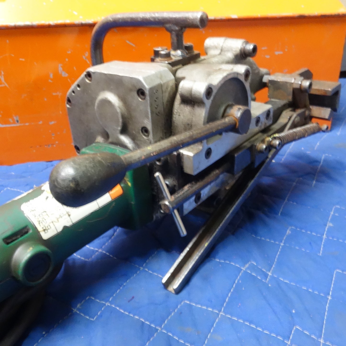 [送料無料] 付属品付き☆ダイア 鉄筋 直角 切断機 ダイアソー 100V SDC-38A 適用 D19-D38 ケース付き 電動 工具☆