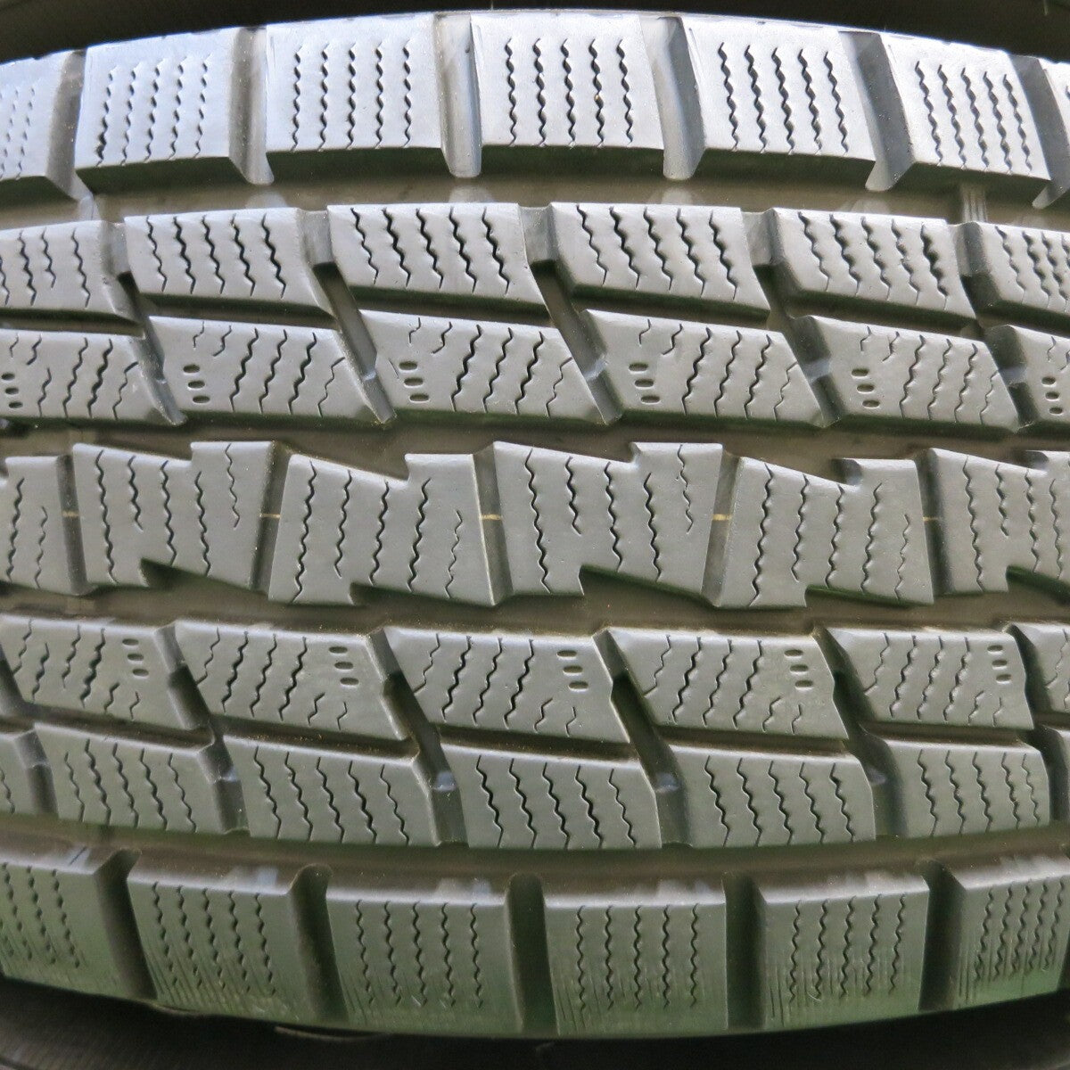 バリ溝 キレイ 9.5分★ランクル等 265/65R17 スタッドレス グッドイヤー アイスナビ SUV 社外 アルミ PCD139.7/6H★3121201イス