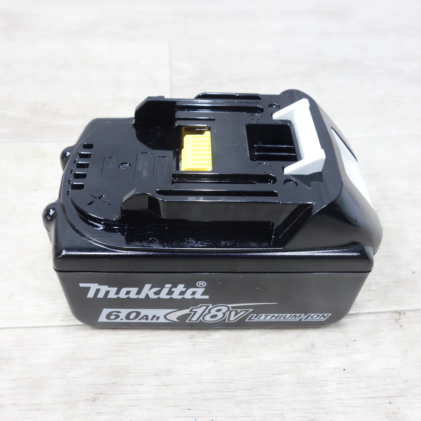 [送料無料] 未使用！キレイ！バッテリー2個セット◆マキタ 純正 充電器 DC18RC AC100V リチウム イオン バッテリー BL1860B 18V 6.0Ah Li-ion makita◆