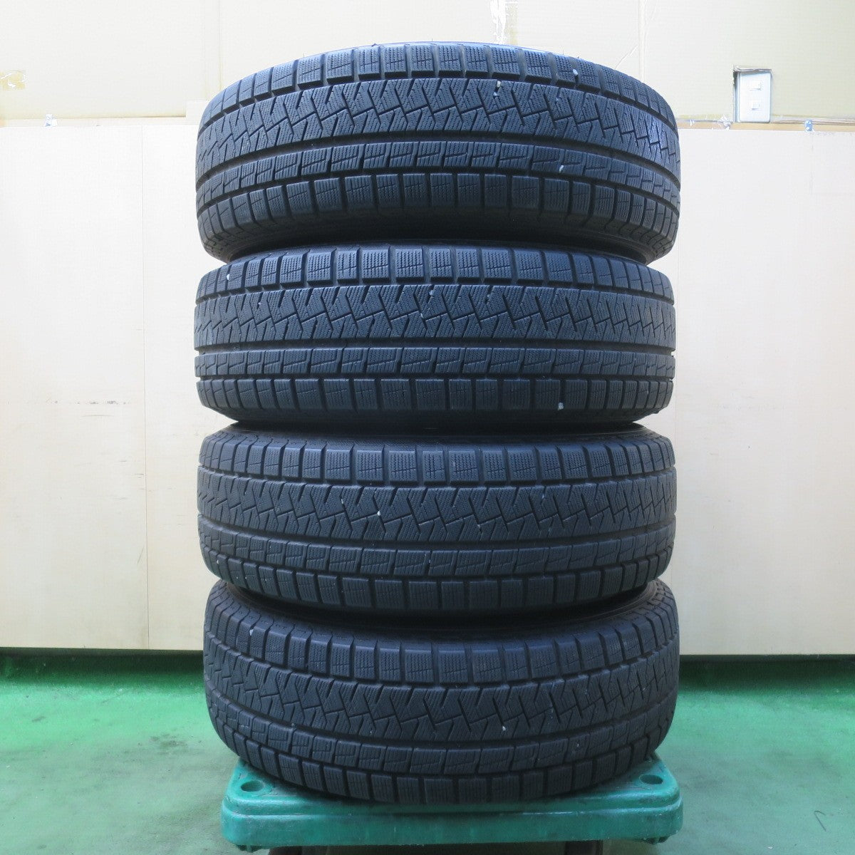 バリ溝！8.5分★スタッドレス 225/65R17 ピレリ アイスアシンメトリコ プラス Team Sparco チームスパルコ 17インチ PCD114.3/5H★6020507イス