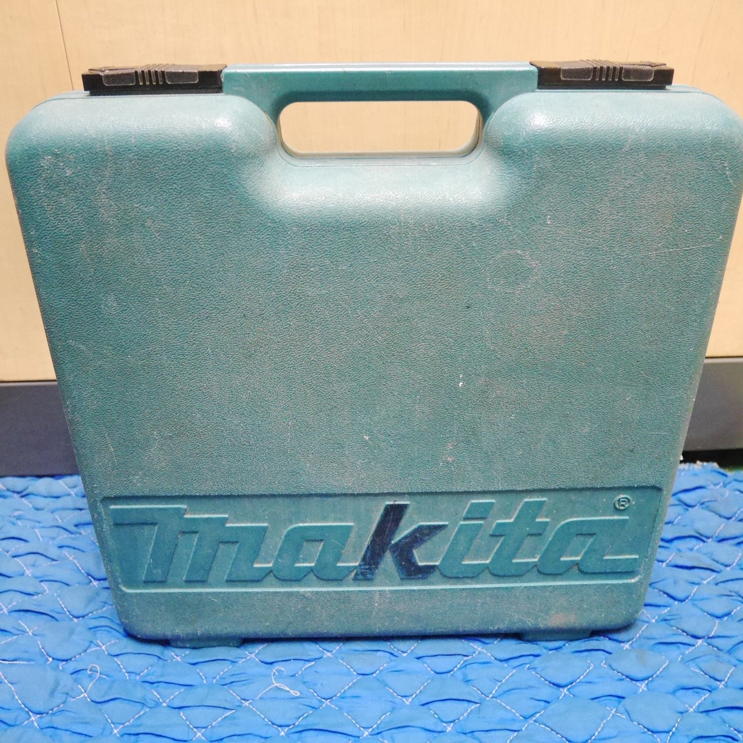 [送料無料] 3点まとめ売り☆マキタ 常圧 仕上 釘打 AF502 ピン タッカー AF351 型式 不明 エアー ツール 工具 makita 現状品☆