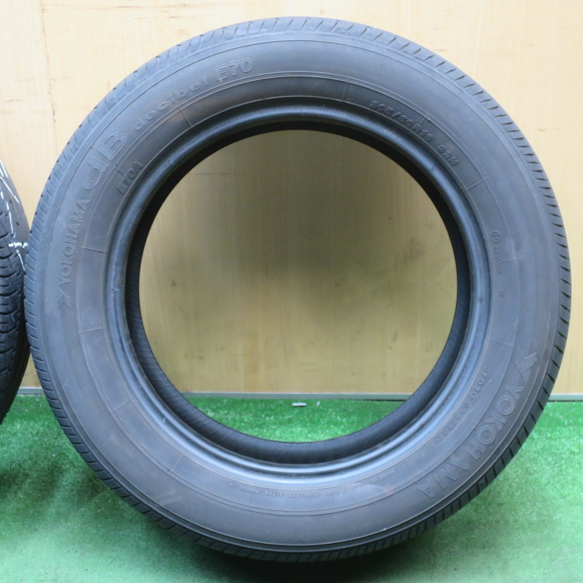 4本価格★205/60R16 ヨコハマ dB デシベル E70 E70A タイヤ 16インチ ノア ヴォクシー ステップワゴン 等★6052207NJノタ