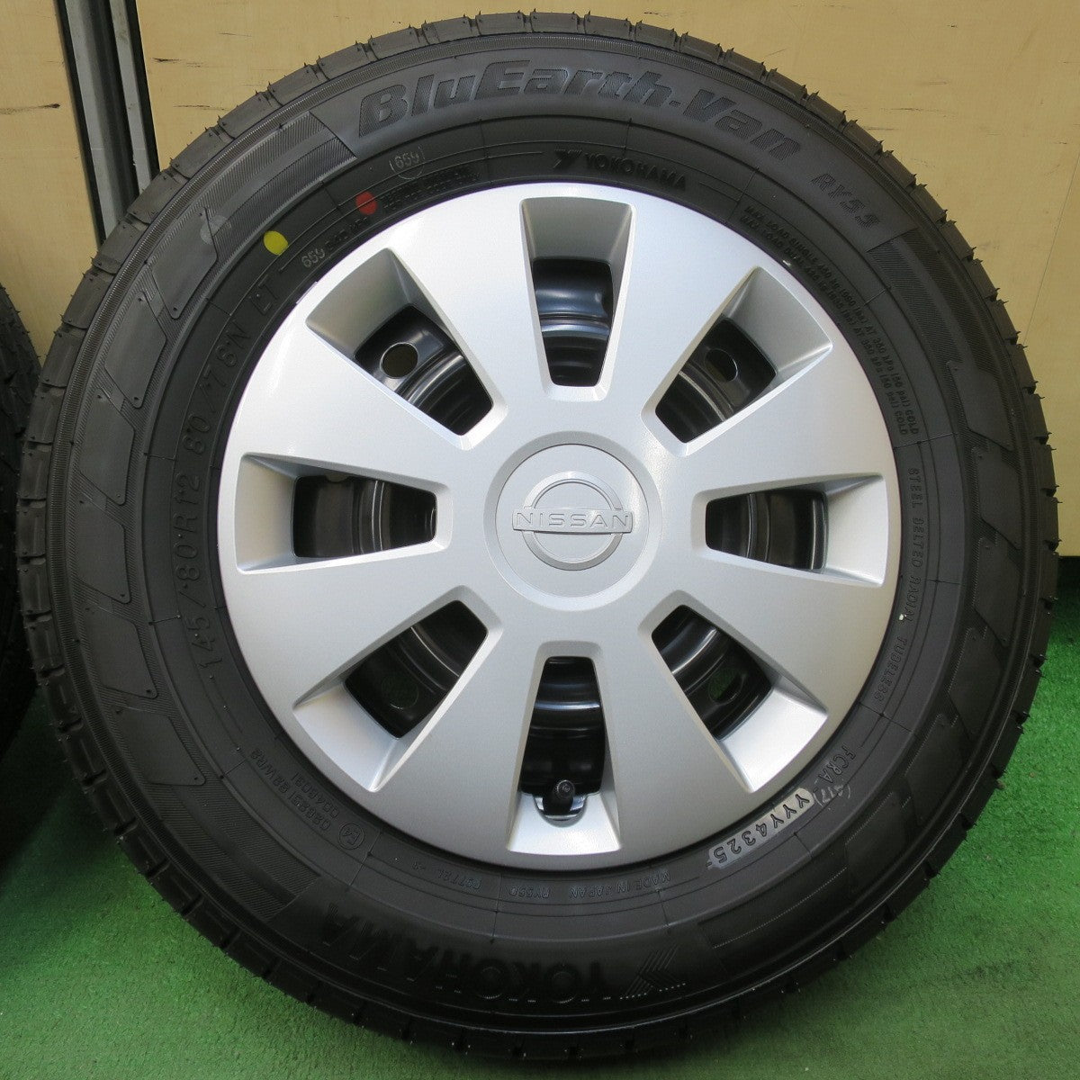 新車外し！25年★日産 クリッパー 純正 スチール 145/80R12 80/78N ヨコハマ BluEarth-Van RY55 12インチ PCD100/4H★5120517イノ