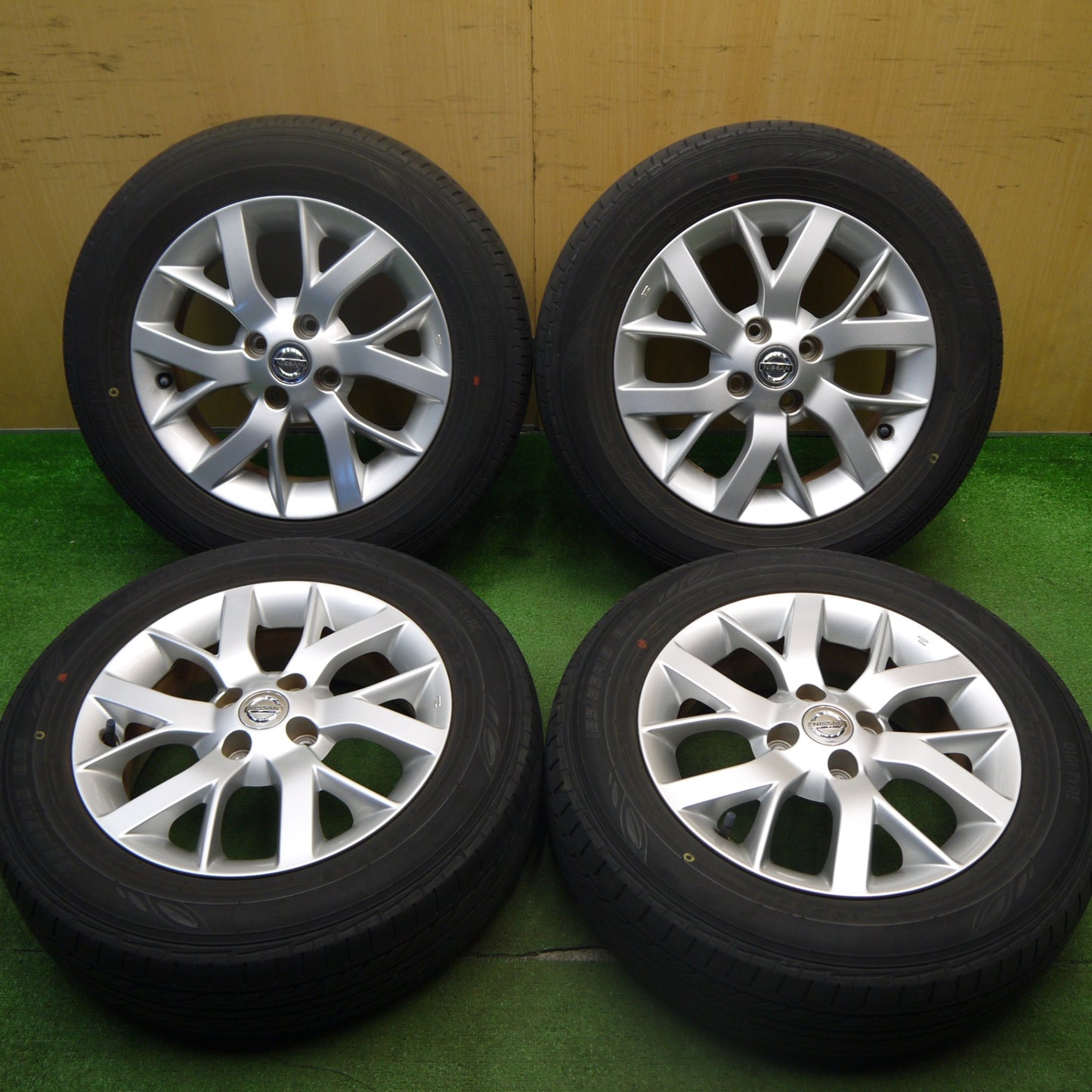 [送料無料] キレイ★日産 E12 ノート 純正 185/65R15 ダンロップ EC202 15インチ PCD100/4H★5032408Hノ
