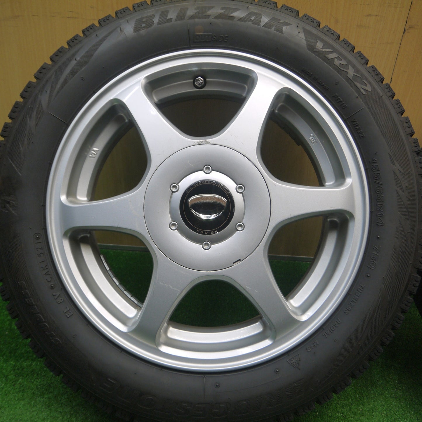 [送料無料] バリ溝！21年！9.5分★スタッドレス 155/65R14 ブリヂストン ブリザック VRX2 EUROPEAN PRD-SX 14インチ PCD100 110 /4H マルチ★4112602Hス