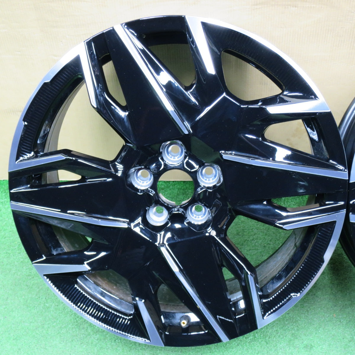 キレイ★プジョー 3008 現行 純正 ホイール 19インチ 19×7.5J PCD108/5H★6022203NKホ