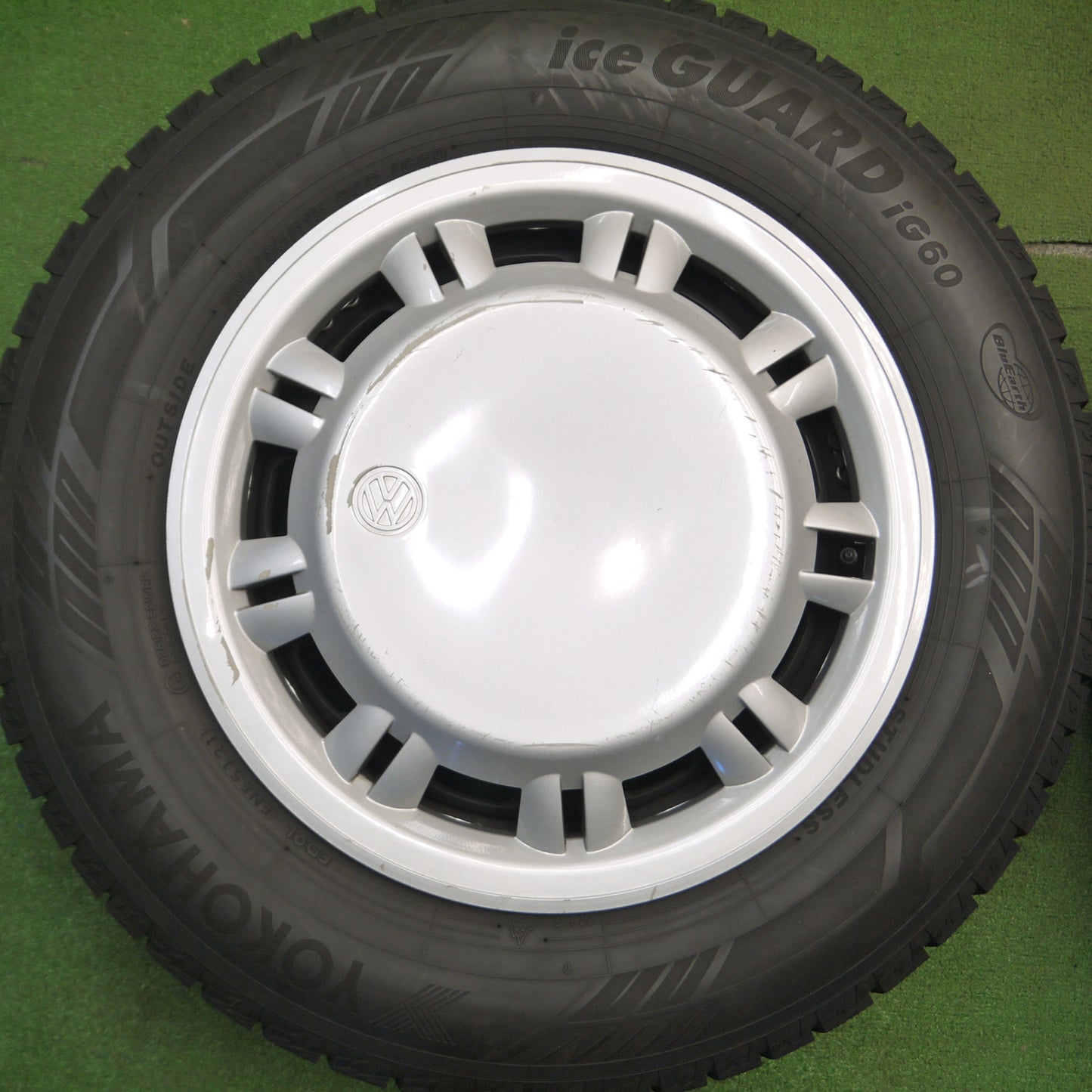 [送料無料] バリ溝！21年！9.5分★ワーゲン ヴァナゴン 70ACU 純正 スチール 205/65R15 スタッドレス ヨコハマ アイスガード iG60 15インチ PCD112/5H★5012803Hス