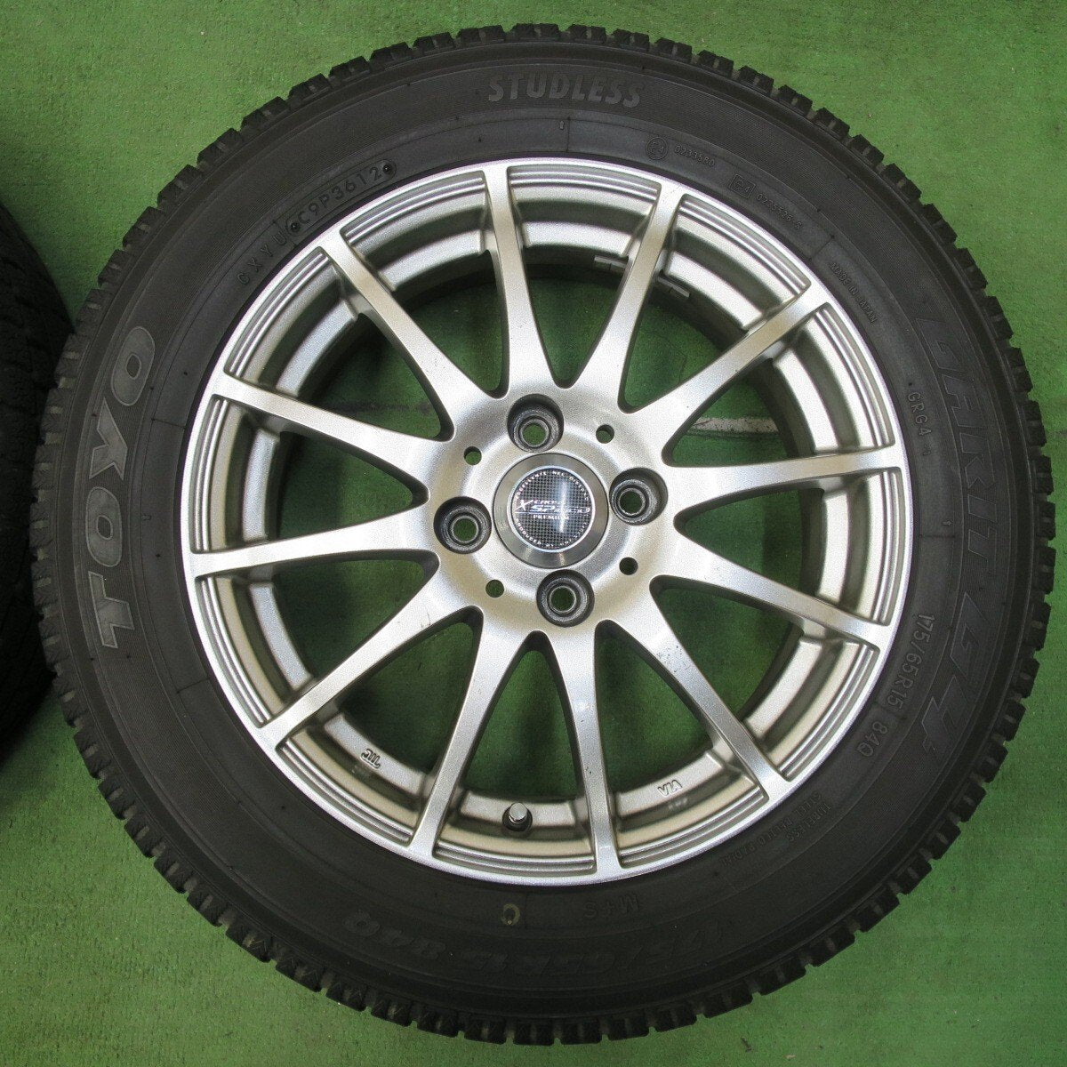 4本価格★スタッドレス 175/65R15 トーヨー ガリット G4 X CROSS SPEED PREMIUM クロススピード PCD100/4H★5012709イス