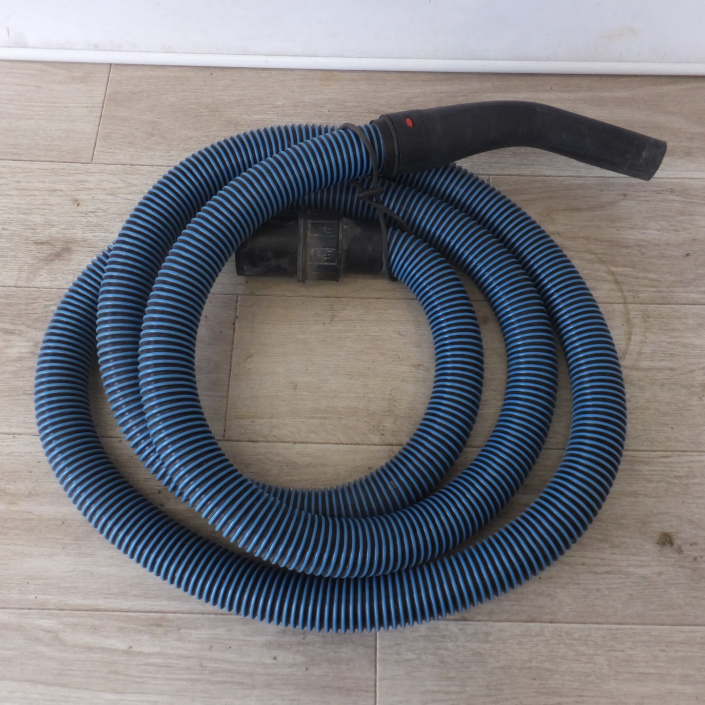 [送料無料] ★ボッシュ BOSCH マルチ集じん機 GAS10 Professional　100V～ 50-60Hz 1100W★