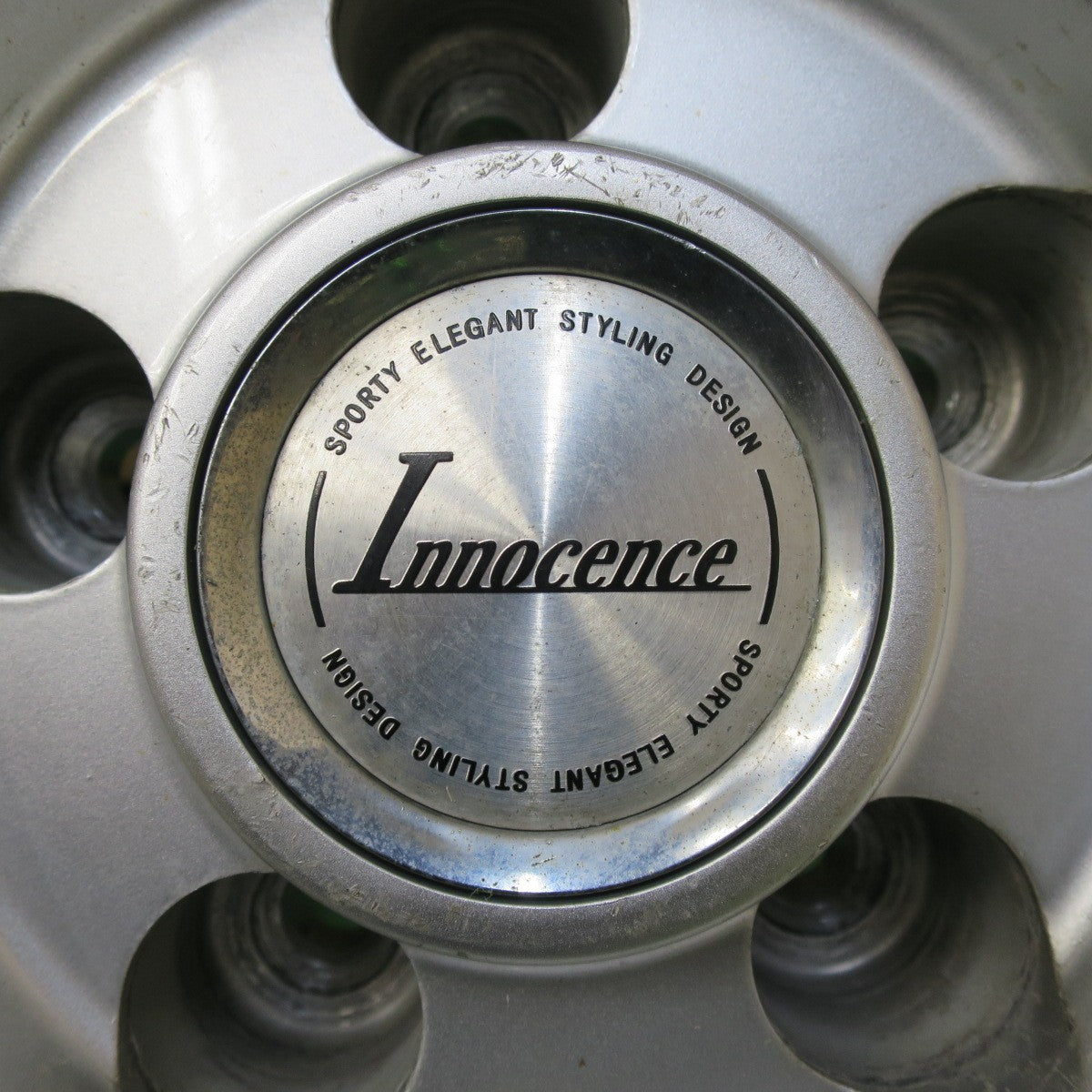 [送料無料] バリ溝！9.5分★スタッドレス 205/60R16 グッドイヤー アイスナビ ZEA Innocence イノセンス 16インチ PCD114.3/5H★4103006イス