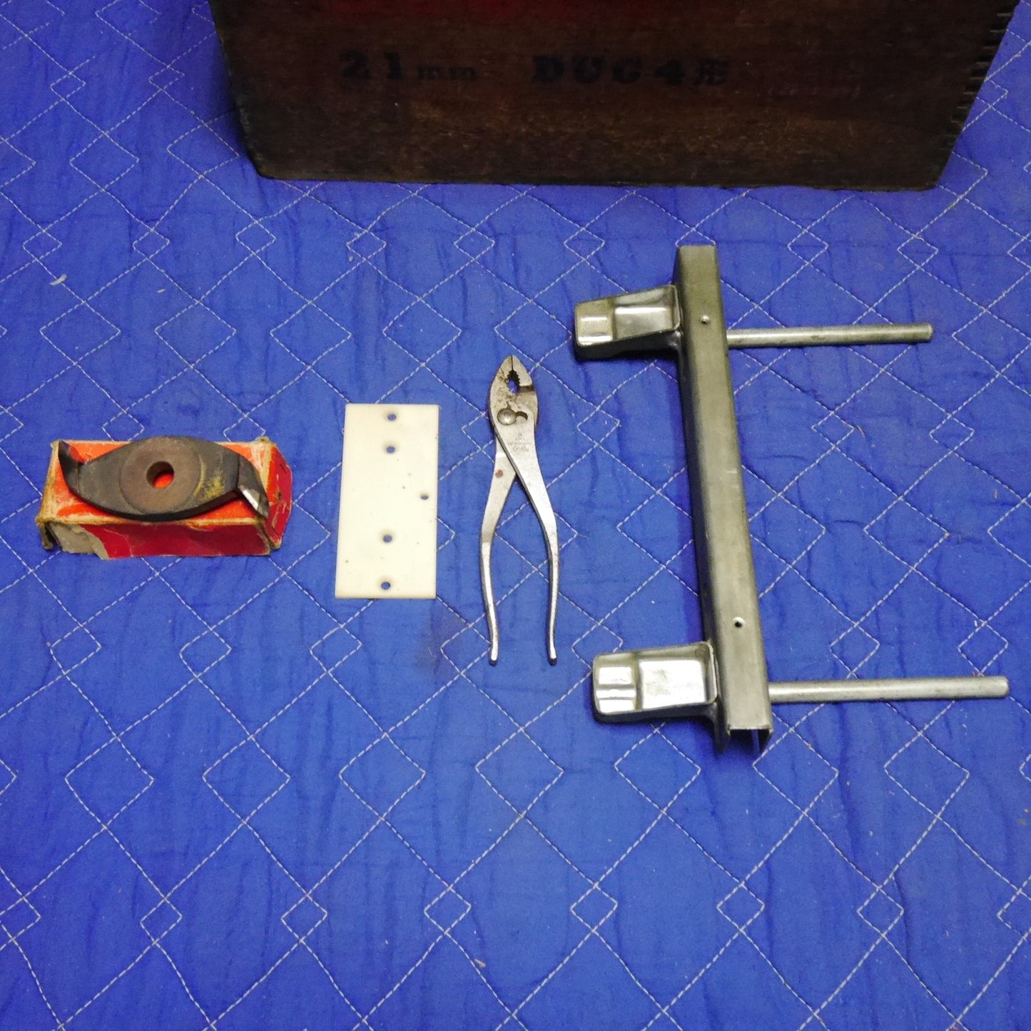 [送料無料] 付属品付き☆日立 電気 溝切 DUG4 電動 工具 切断機 溝切り ミゾキリ 100V HITACHI☆