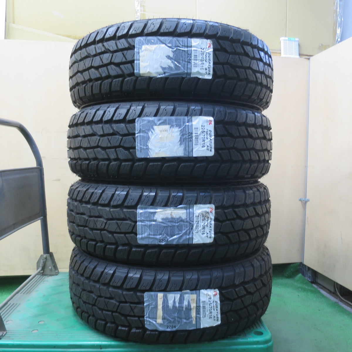 未使用！23年★225/70R16 デュラターン TRAVIA A/T DURATURN 16インチ タイヤ デリカ D:5 エクストレイル CX-5 等★6073006イノタ