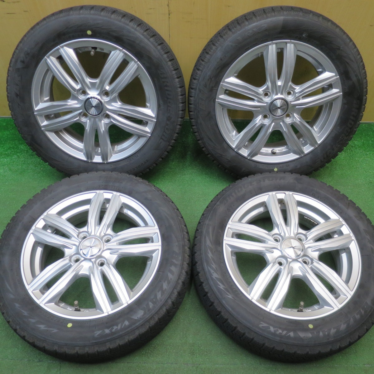 バリ溝！キレイ！8.5分★スタッドレス 155/65R14 ブリヂストン ブリザック VRX2 JOKER ジョーカー 14インチ PCD100/4H★6021904NJス
