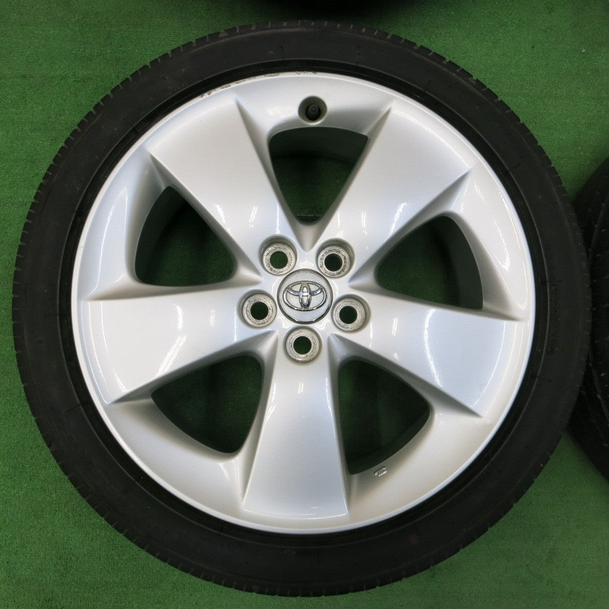 *送料無料* 4本価格★トヨタ 30系 プリウス ツーリング 純正 215/45R17 トーヨー プロクセス R30 17インチ PCD100/5H★4052803イノ