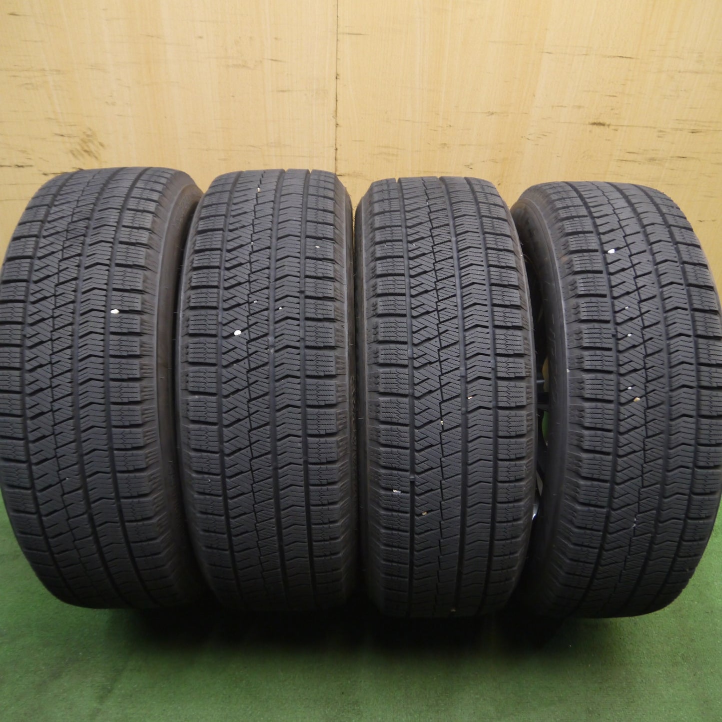 *送料無料* バリ溝！22年！キレイ！9.5分★スタッドレス 205/60R16 ブリヂストン ブリザック VRX2 BALMINUM バルミナ 16インチ PCD114.3/5H★4032712Hス