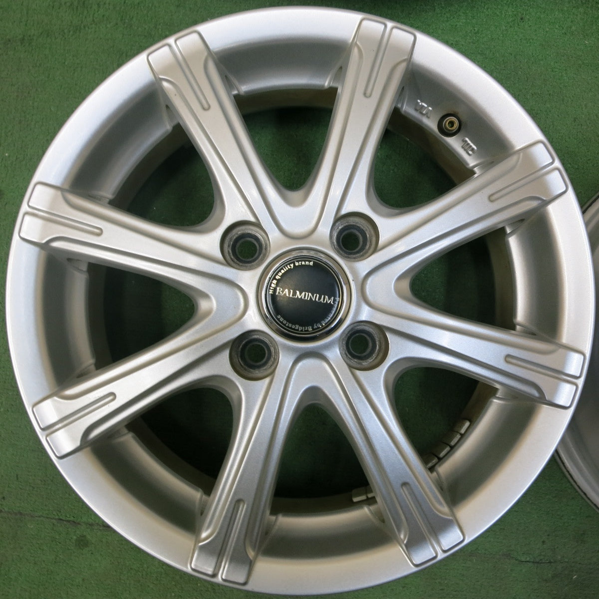 [送料無料] キレイ★BALMINUM バルミナ 14インチ ホイール 14×4.5J PCD100/4H★4103107SYホ
