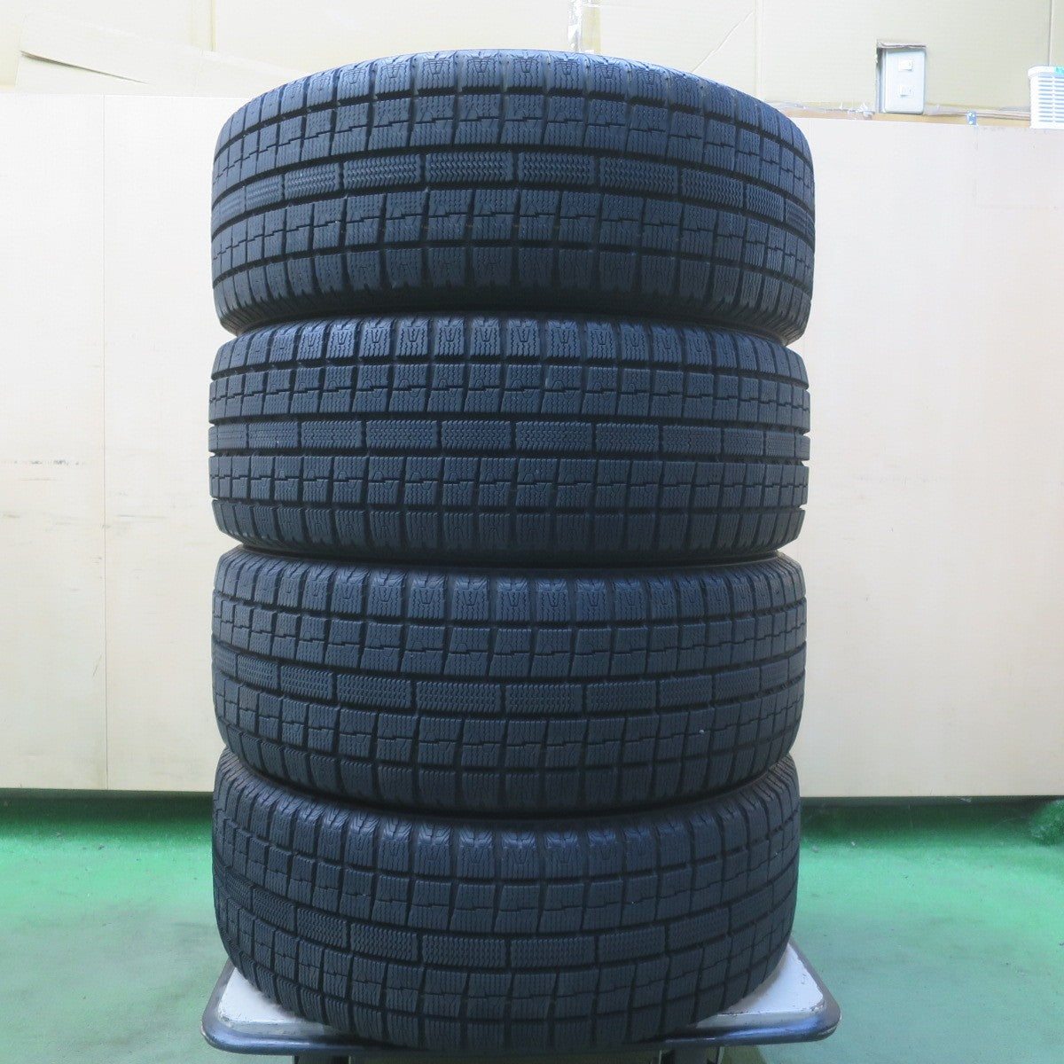 バリ溝！9.5分◎スバル ZC6 BRZ トヨタ 86 純正 215/45R17 スタッドレス トーヨー ガリット G5 17インチ PCD100/5H◎6072303イス