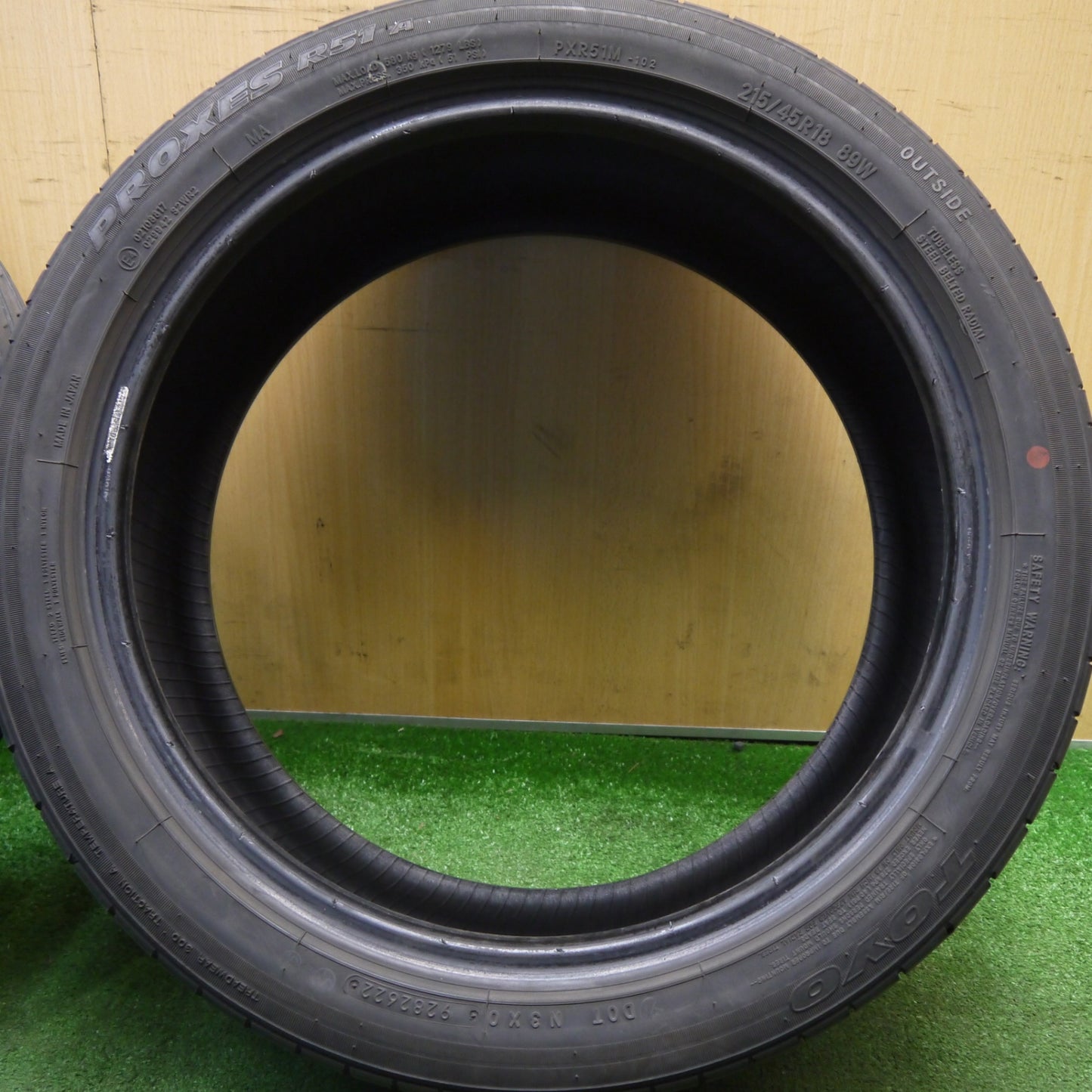 バリ溝！22年！9分★215/45R18 トーヨー プロクセス R51A PROXES タイヤ 18インチ マツダ3 ノア ヴォクシー 等★6021804Hノタ