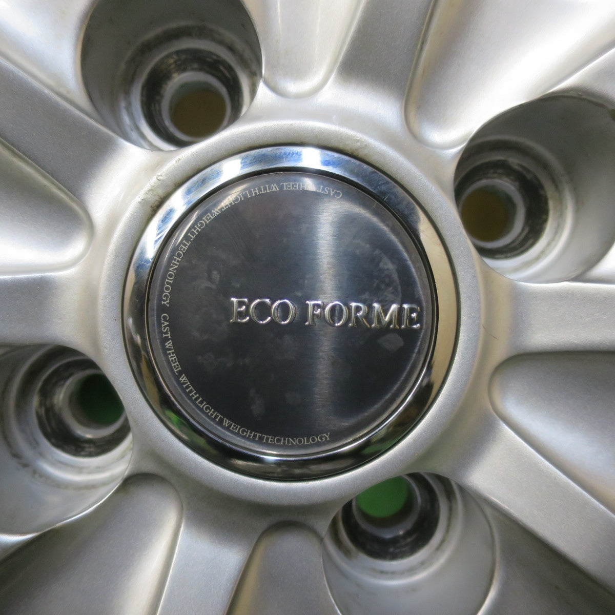 バリ溝！23年！キレイ！9.5分以上★スタッドレス 175/65R15 トーヨー オブザーブ GIZ2 ECO FORME エコフォルム 15インチ PCD100/4H★5053102イス