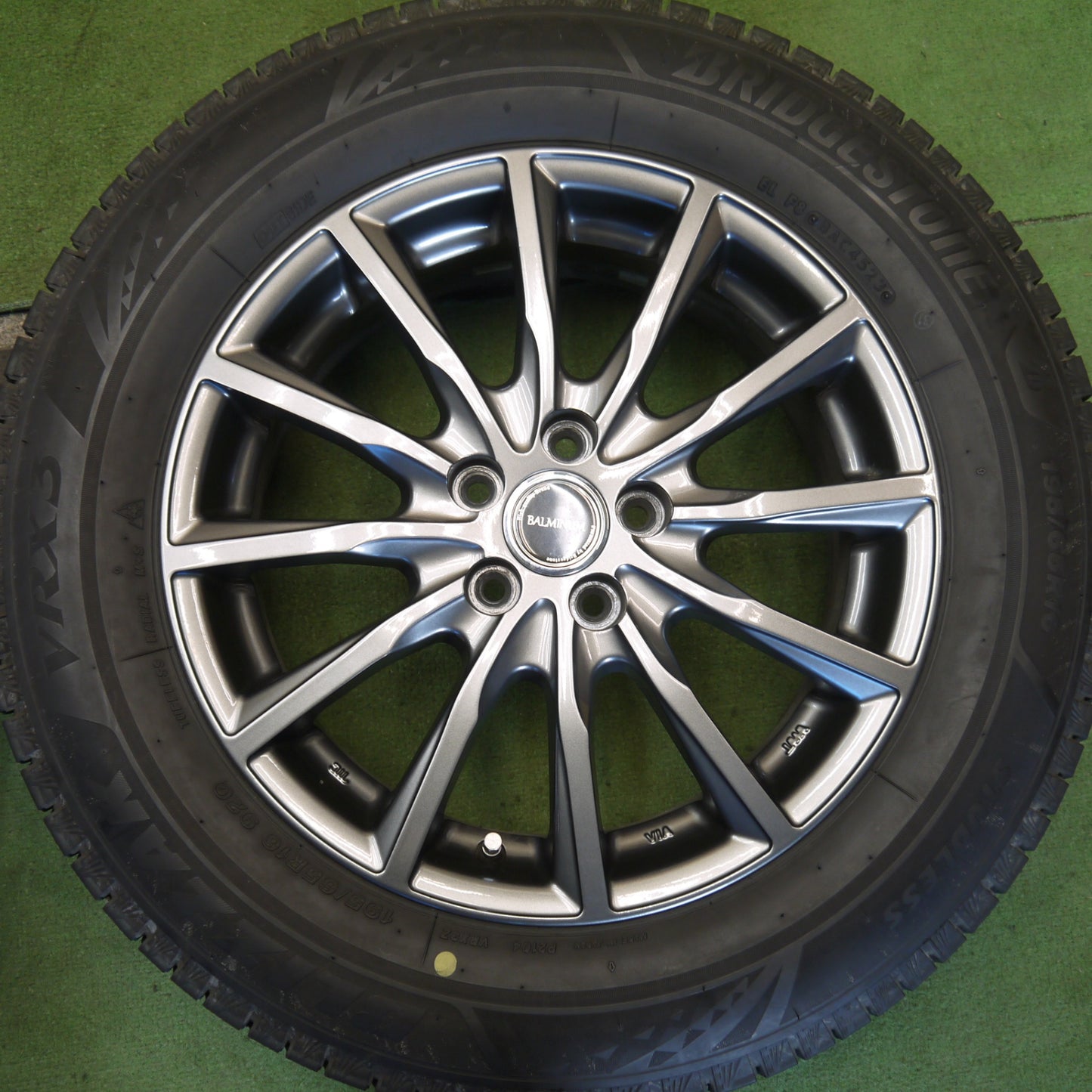 バリ溝！23年！キレイ！9.5分◎ライズ ロッキー 等 195/65R16 スタッドレス ブリヂストン ブリザック VRX3 BALMINUM AR12 バルミナ 16インチ PCD100/5H◎6080303Hス